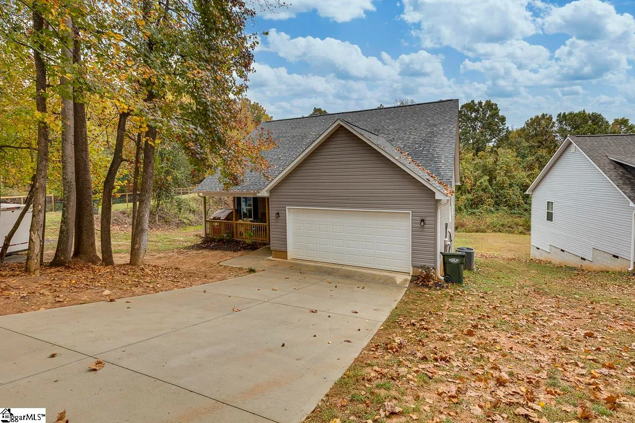 Property image 3 at 207 Bonita Drive, Easley, SC 29642