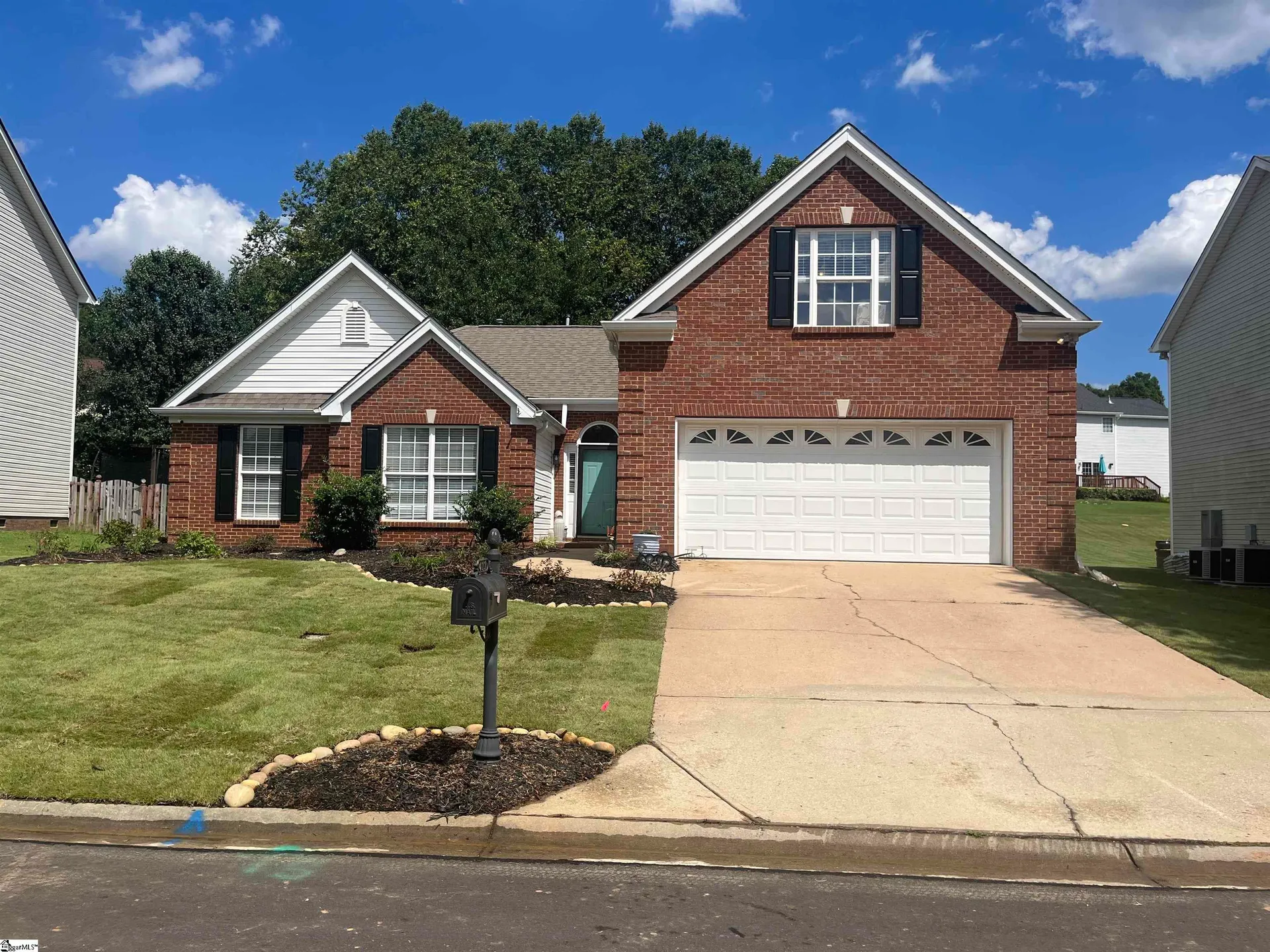 411 Woodruff Lake Way