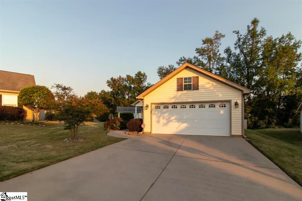 Property image 2 at 663 Clarion Court, Boiling Springs, SC 29316