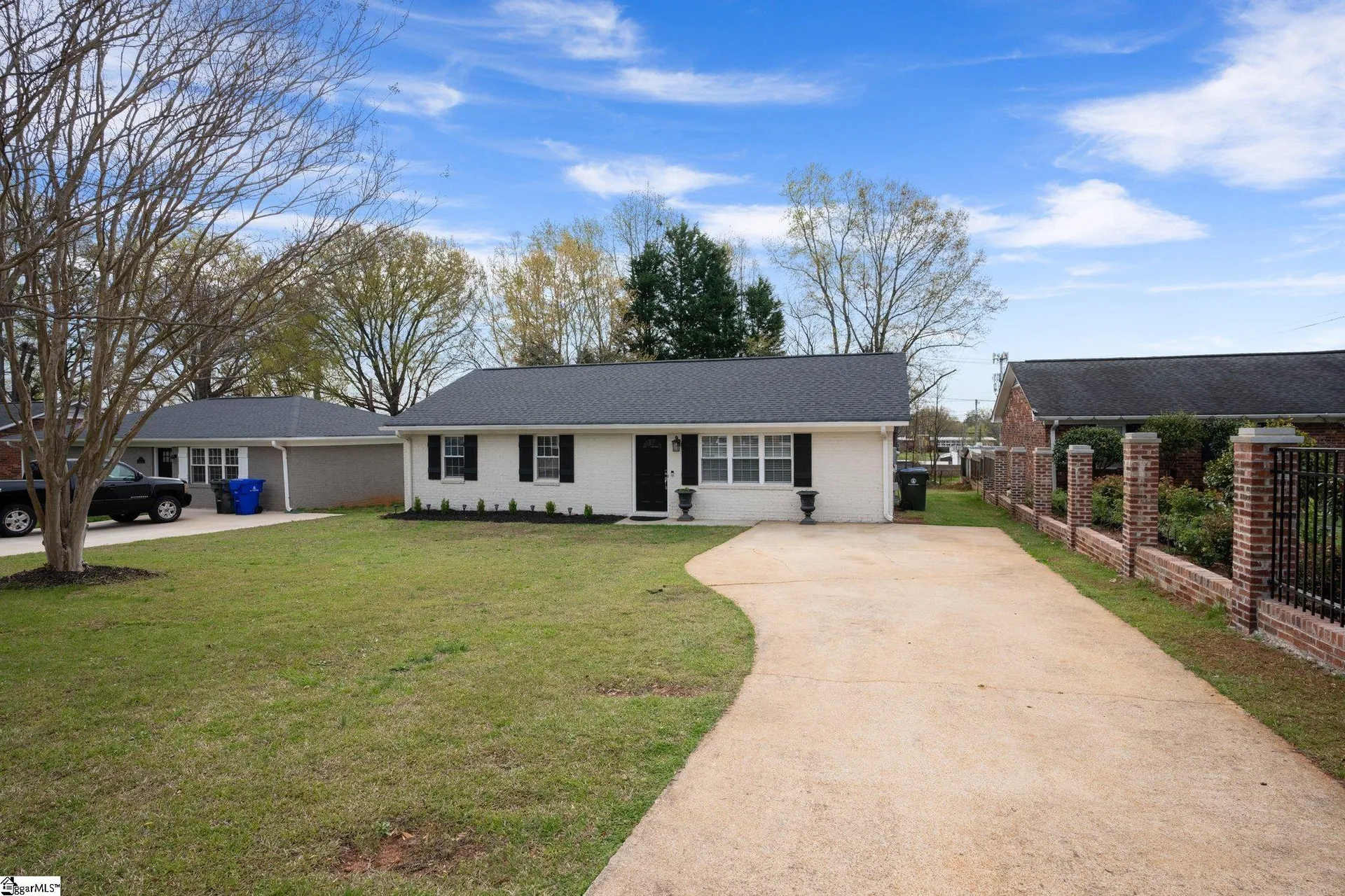 4 Bradley Boulevard