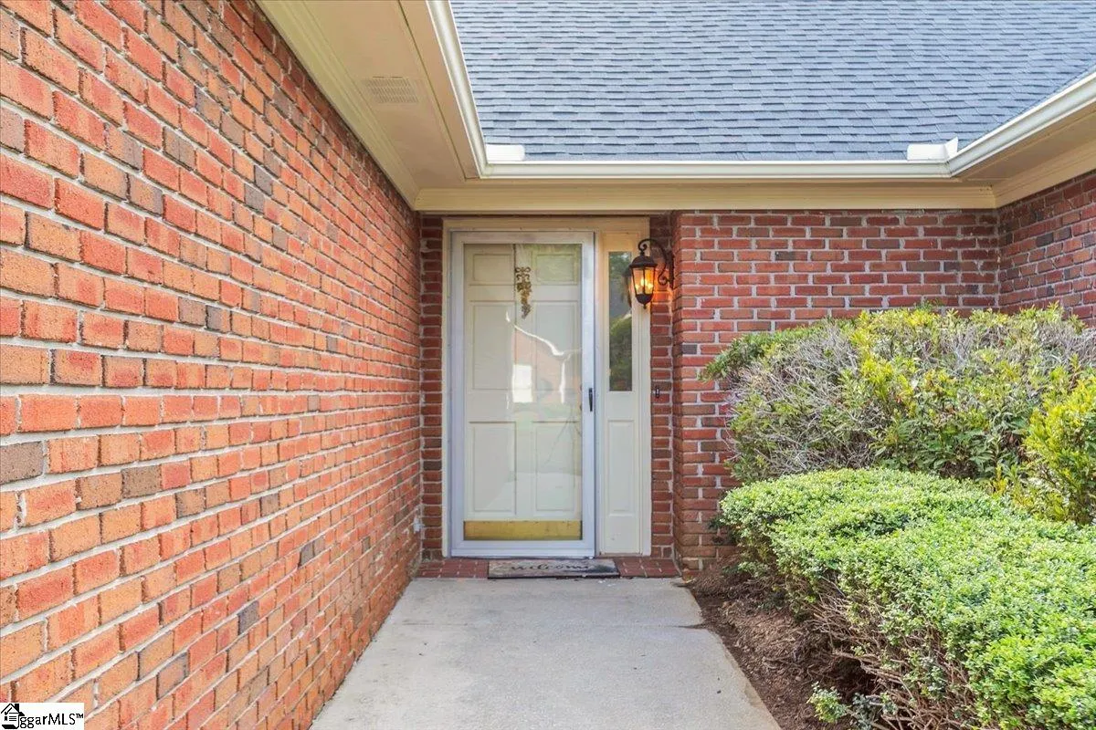Property image 2 at 108 Fairoaks Drive, Greenville, SC 29615