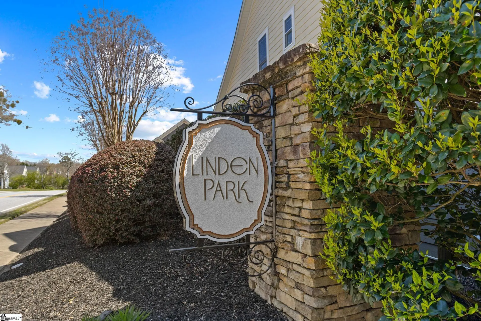 Property image 2 at 220 Weddington Lane, Simpsonville, SC 29681
