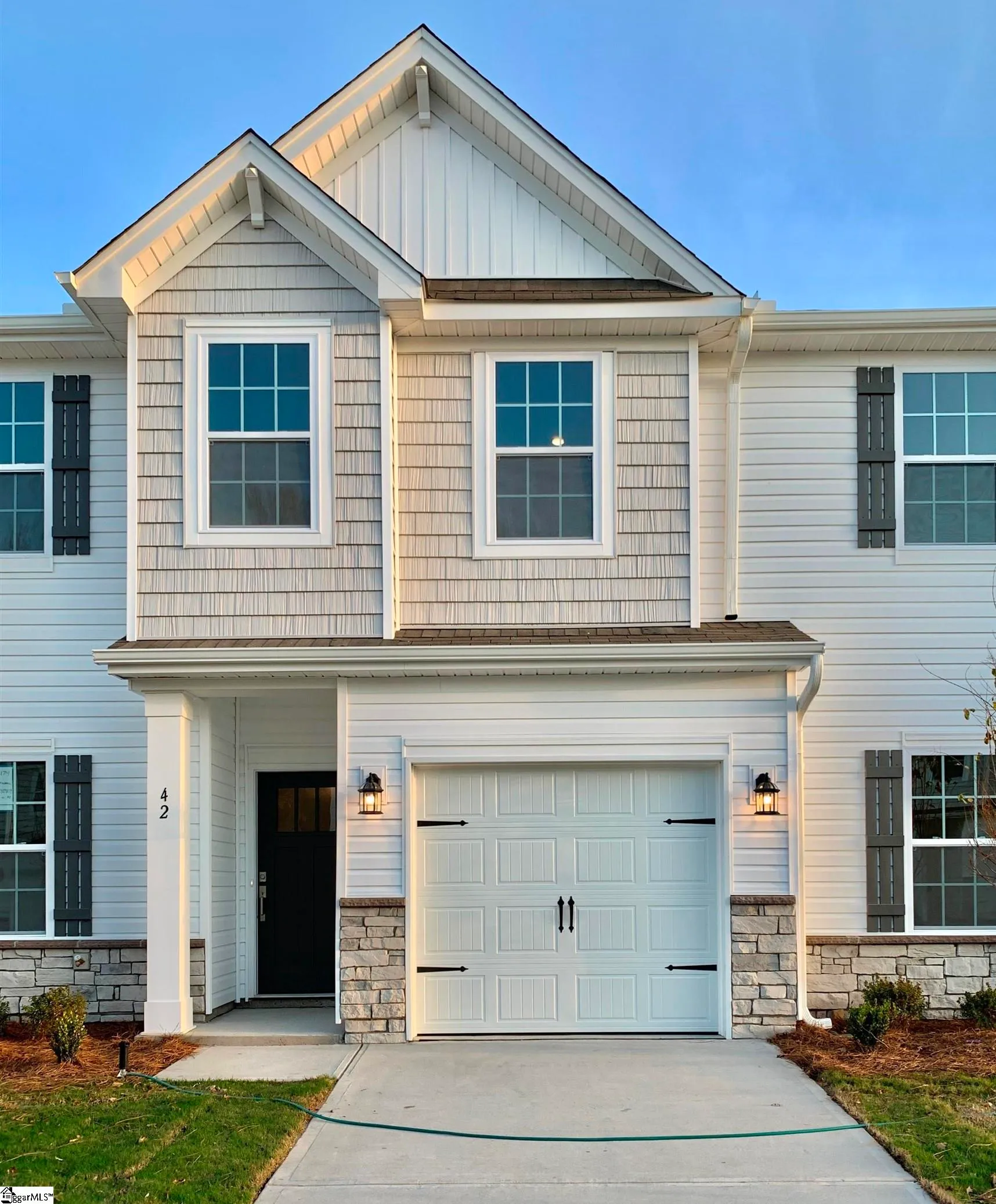 Property image 1 at 42 Fernhill Lane, Fountain Inn, SC 29644