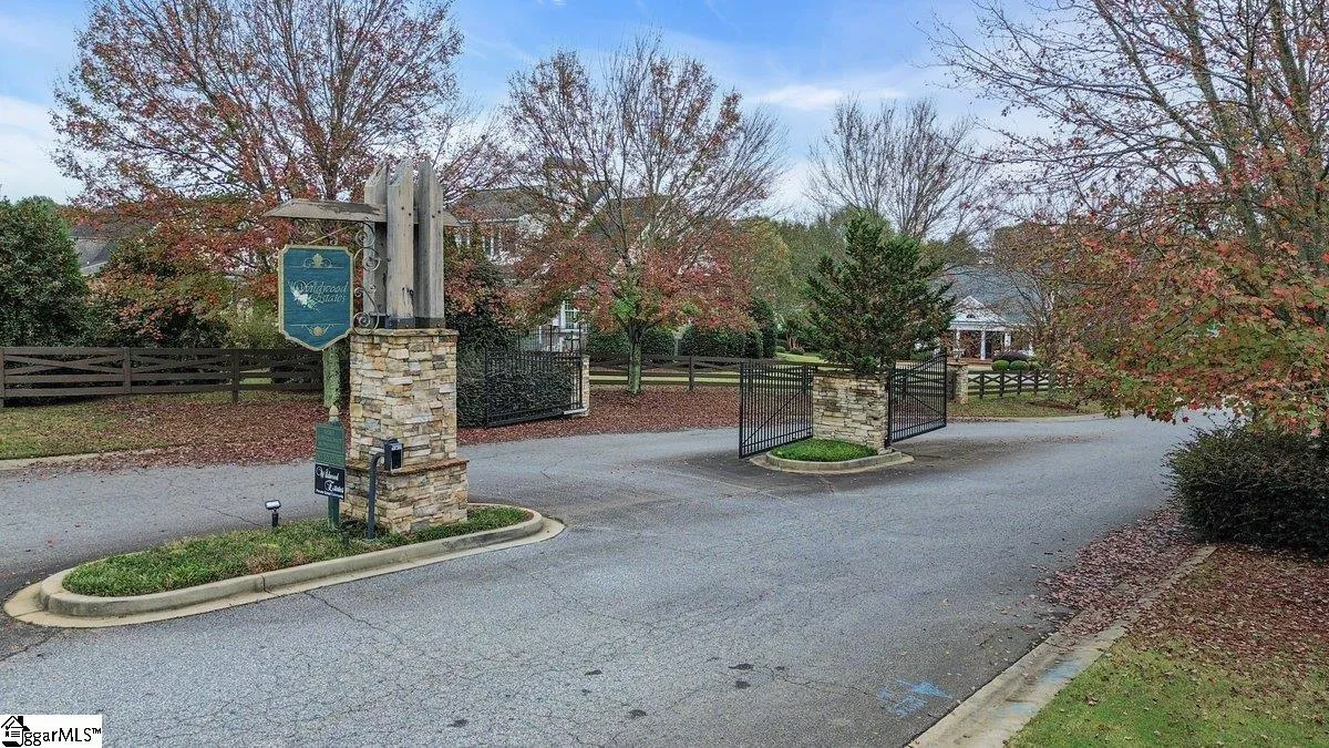 Property image 2 at 640 Breckenwood Drive, Spartanburg, SC 29301