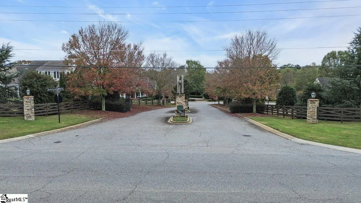 Property image 3 at 640 Breckenwood Drive, Spartanburg, SC 29301