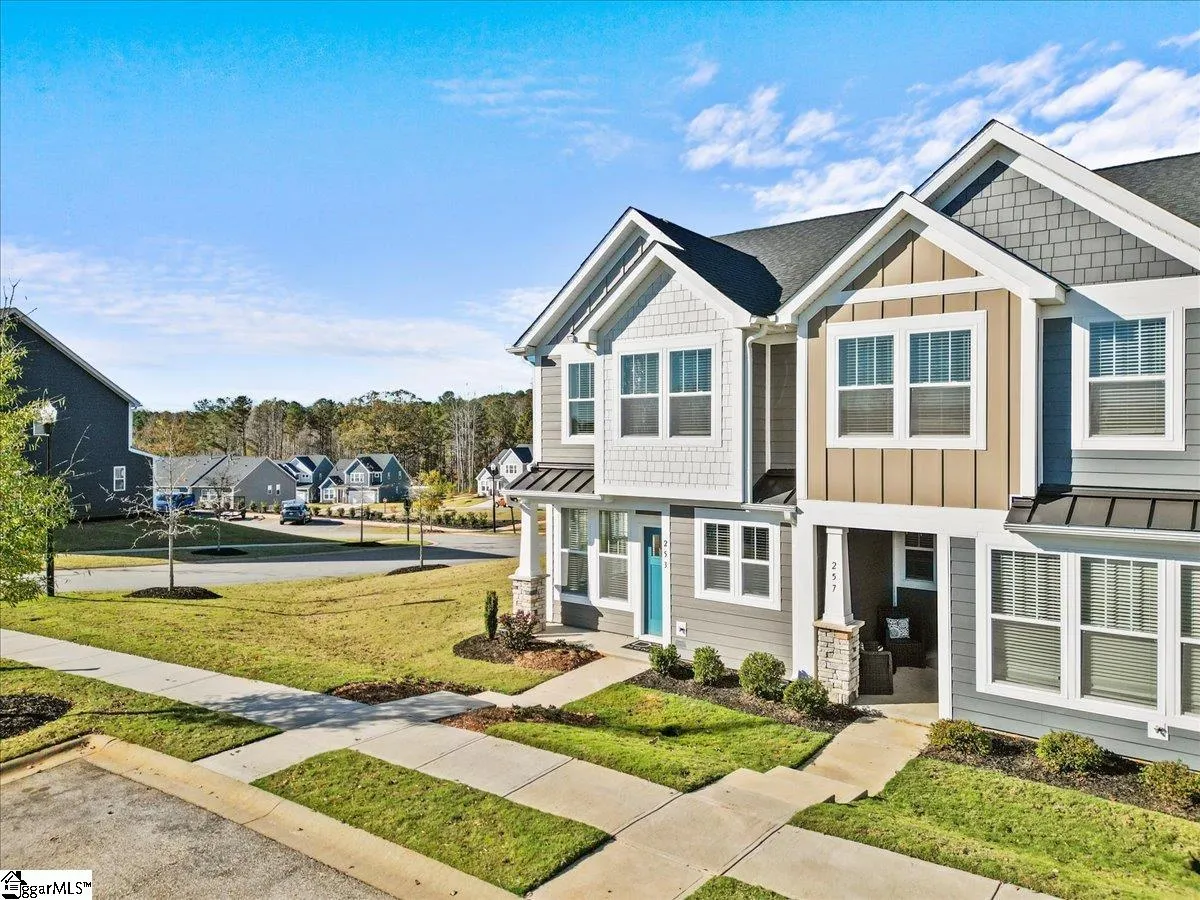 Property image 2 at 253 Dalmatian Drive, Spartanburg, SC 29307
