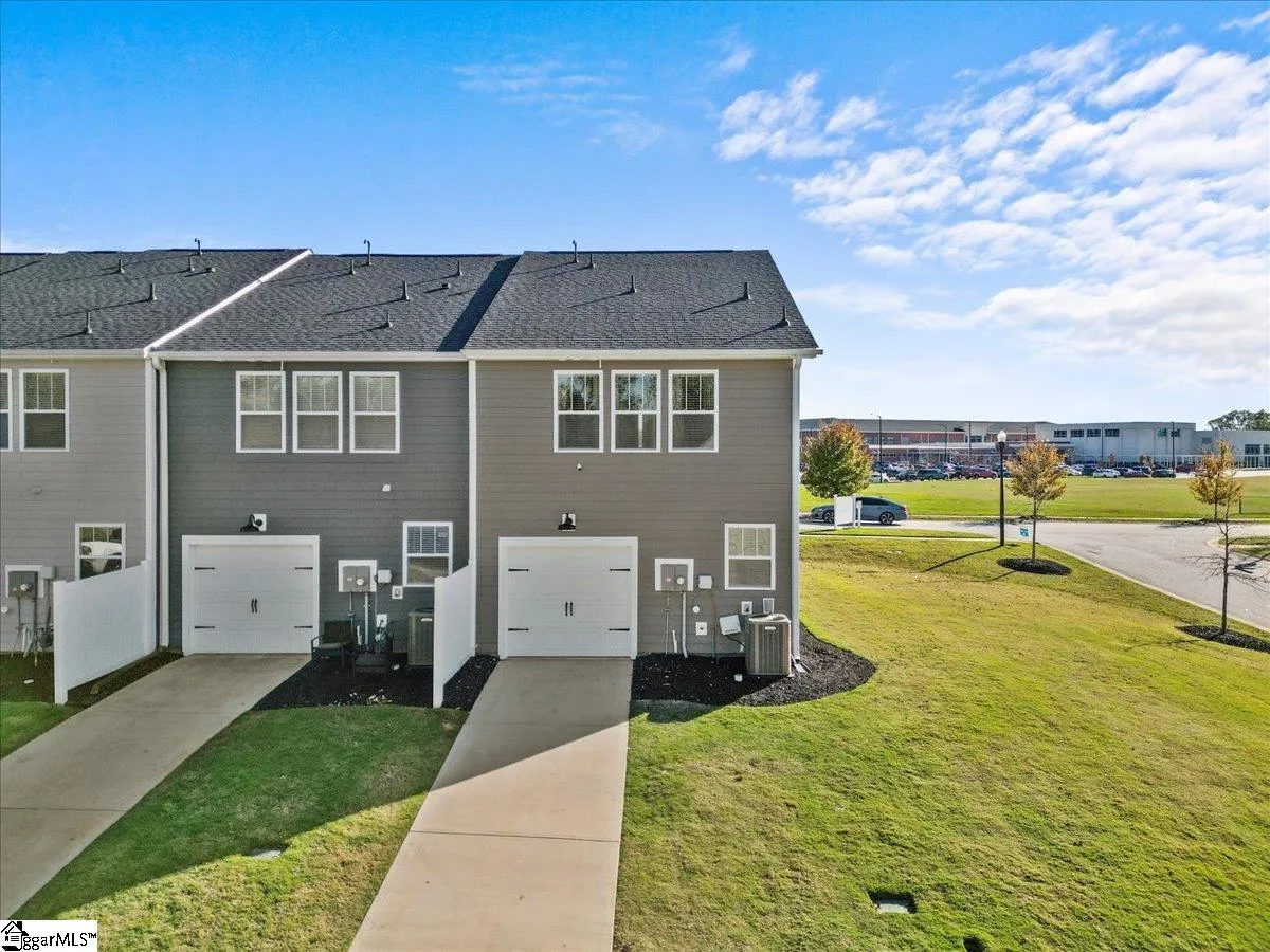 Property image 3 at 253 Dalmatian Drive, Spartanburg, SC 29307
