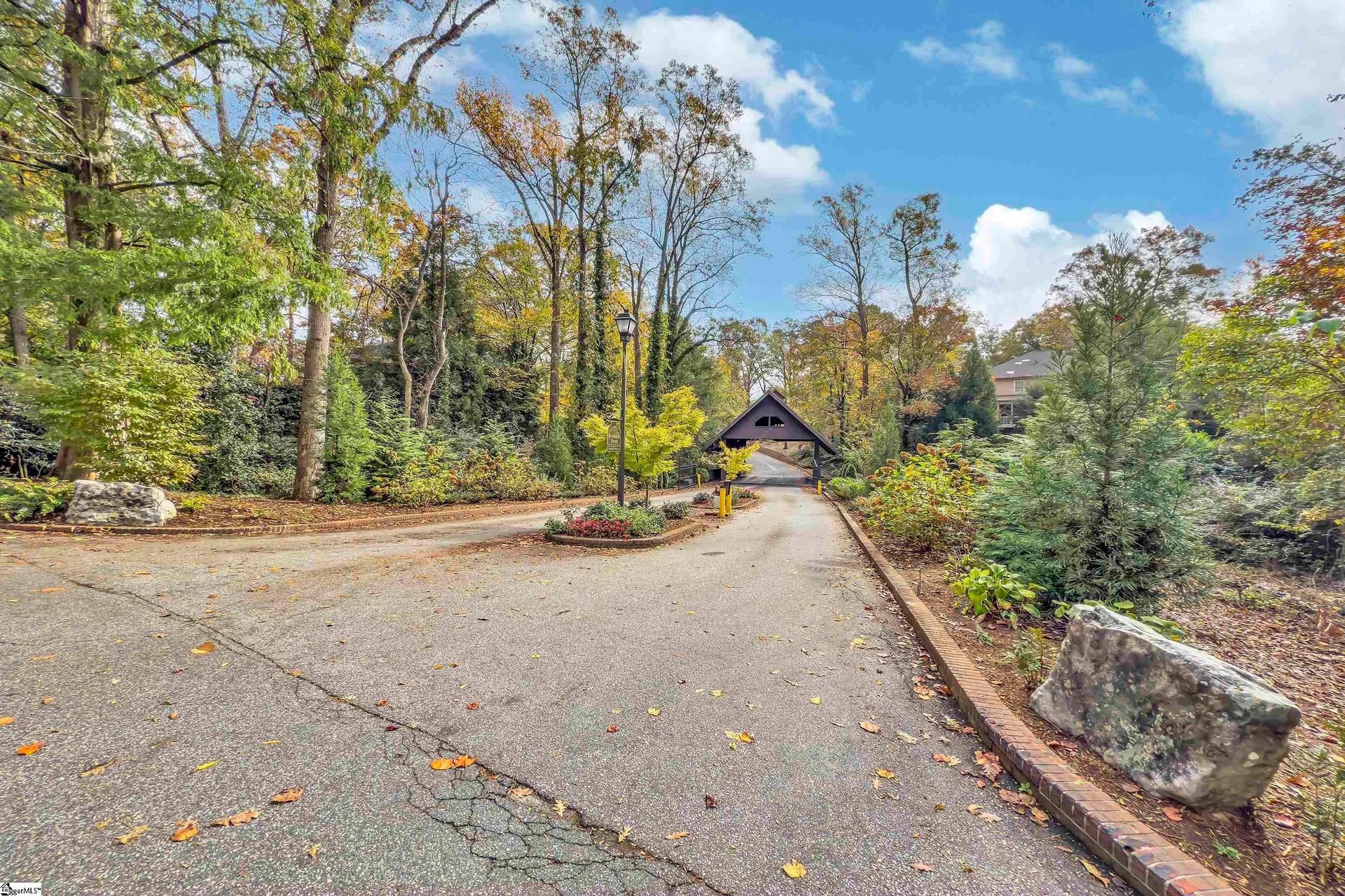 Property image 2 at 12 Ridge Pine Place, Greenville, SC 29605