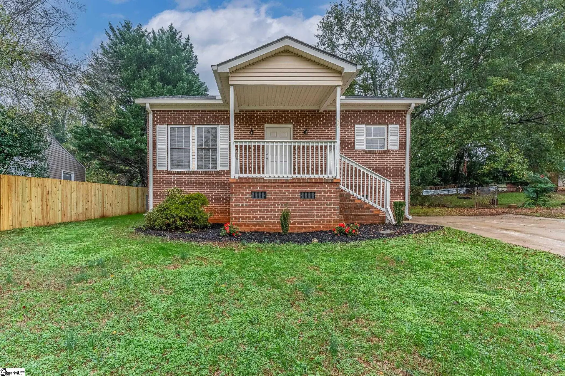 89 N Estate Drive