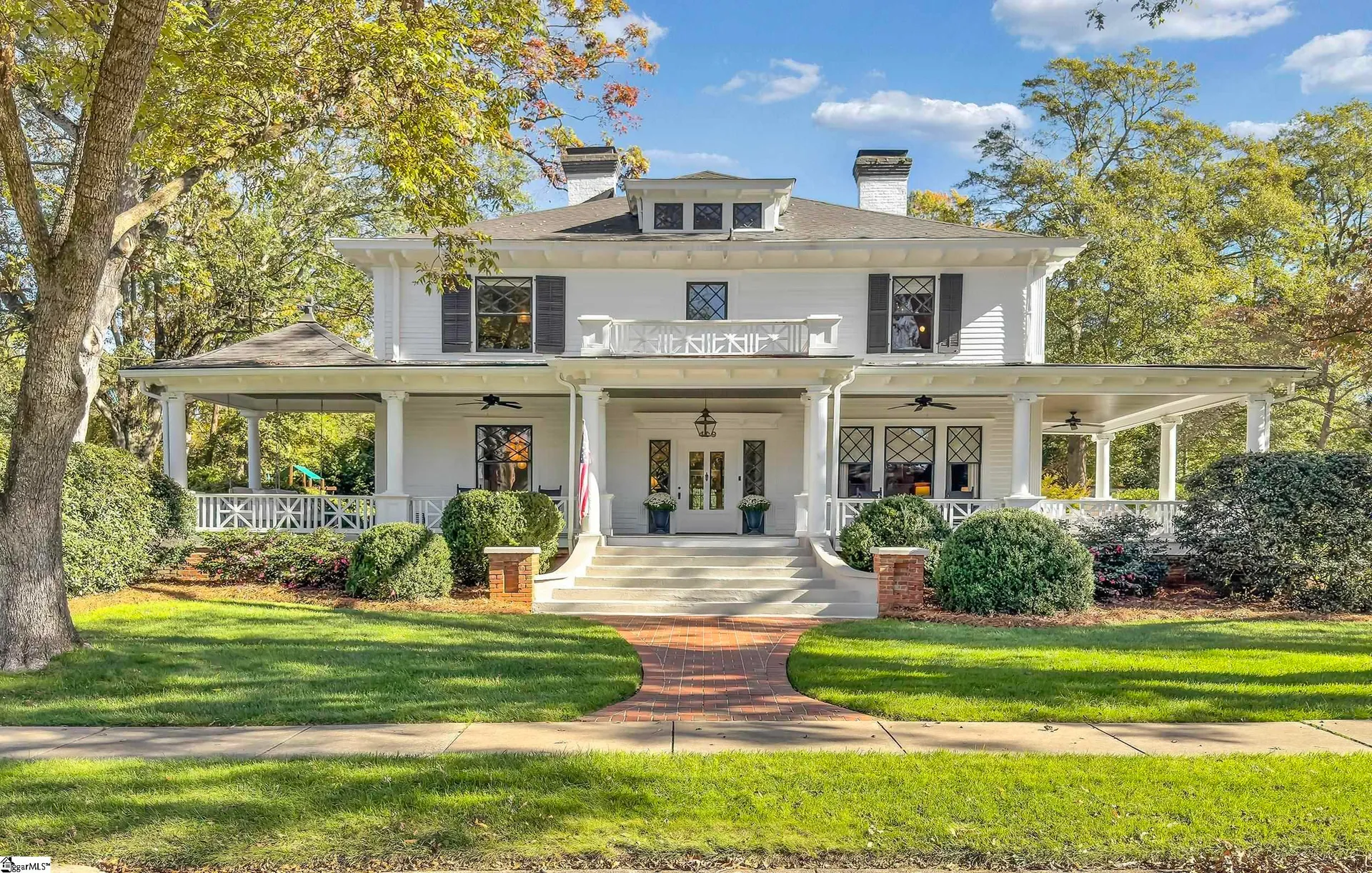 Property image 1 at 409 Mcdaniel Avenue, Greenville, SC 29601