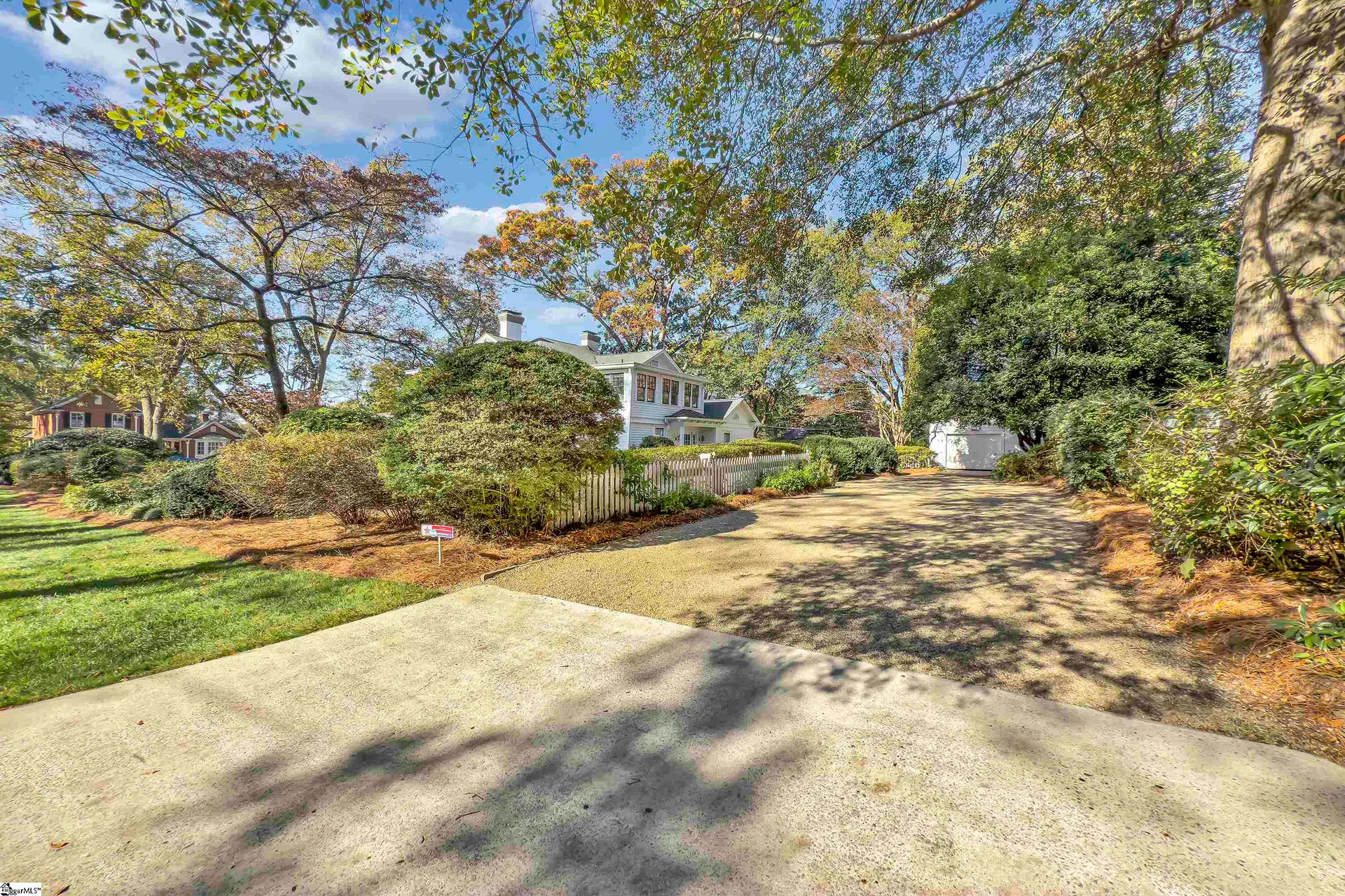 Property image 3 at 409 Mcdaniel Avenue, Greenville, SC 29601