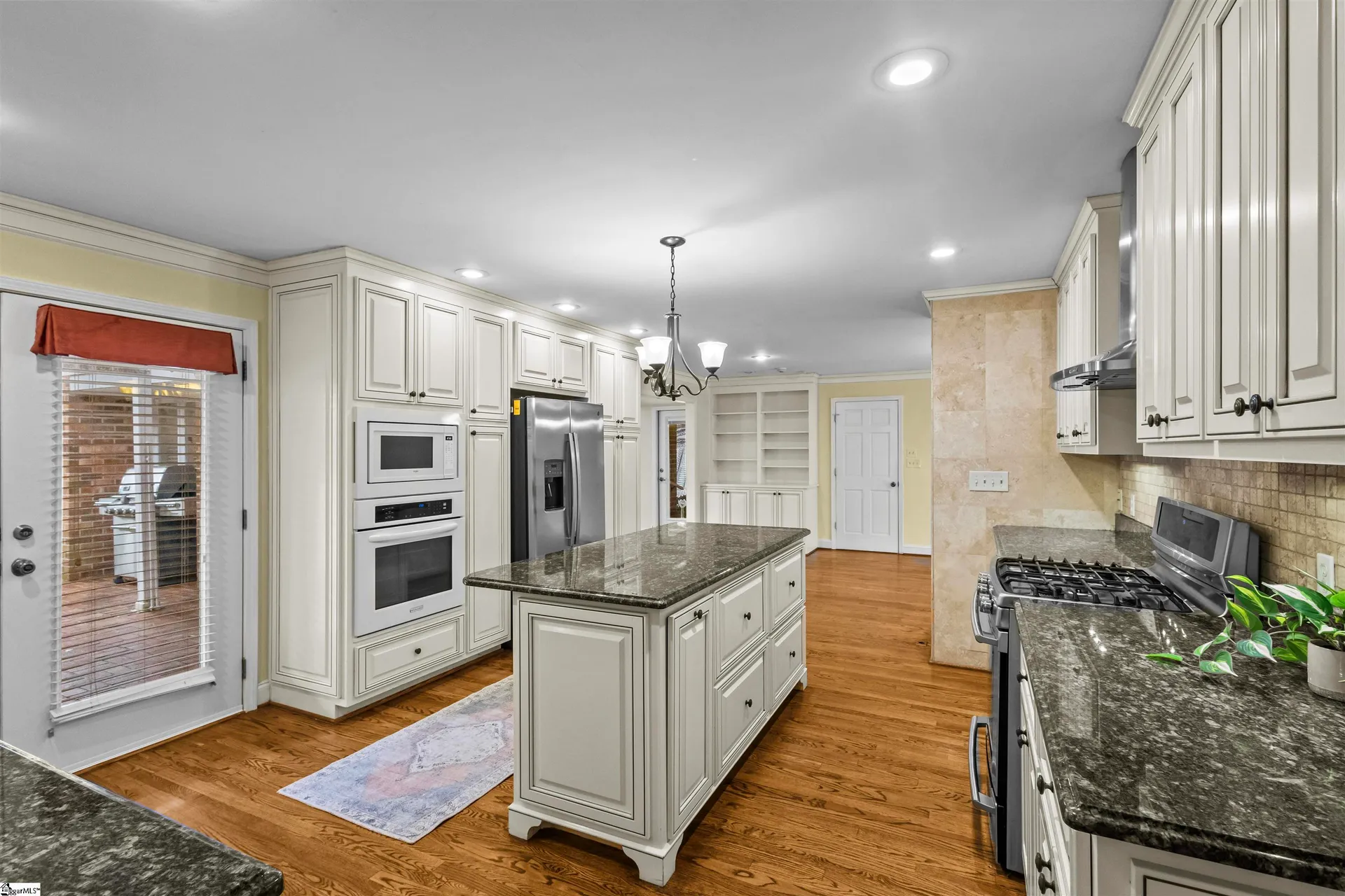 Property image 4 at 115 W Queen Ann Road, Greenville, SC 29615