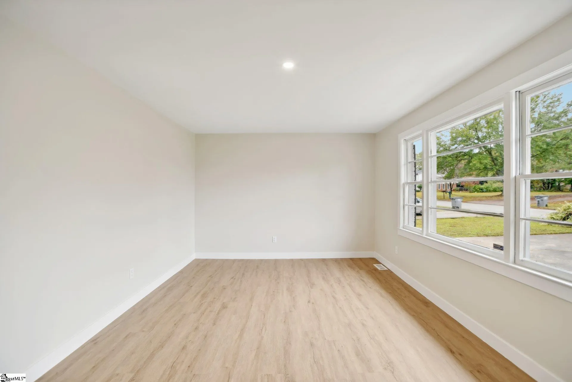 Property image 3 at 404 Berea Forest Circle, Greenville, SC 29617