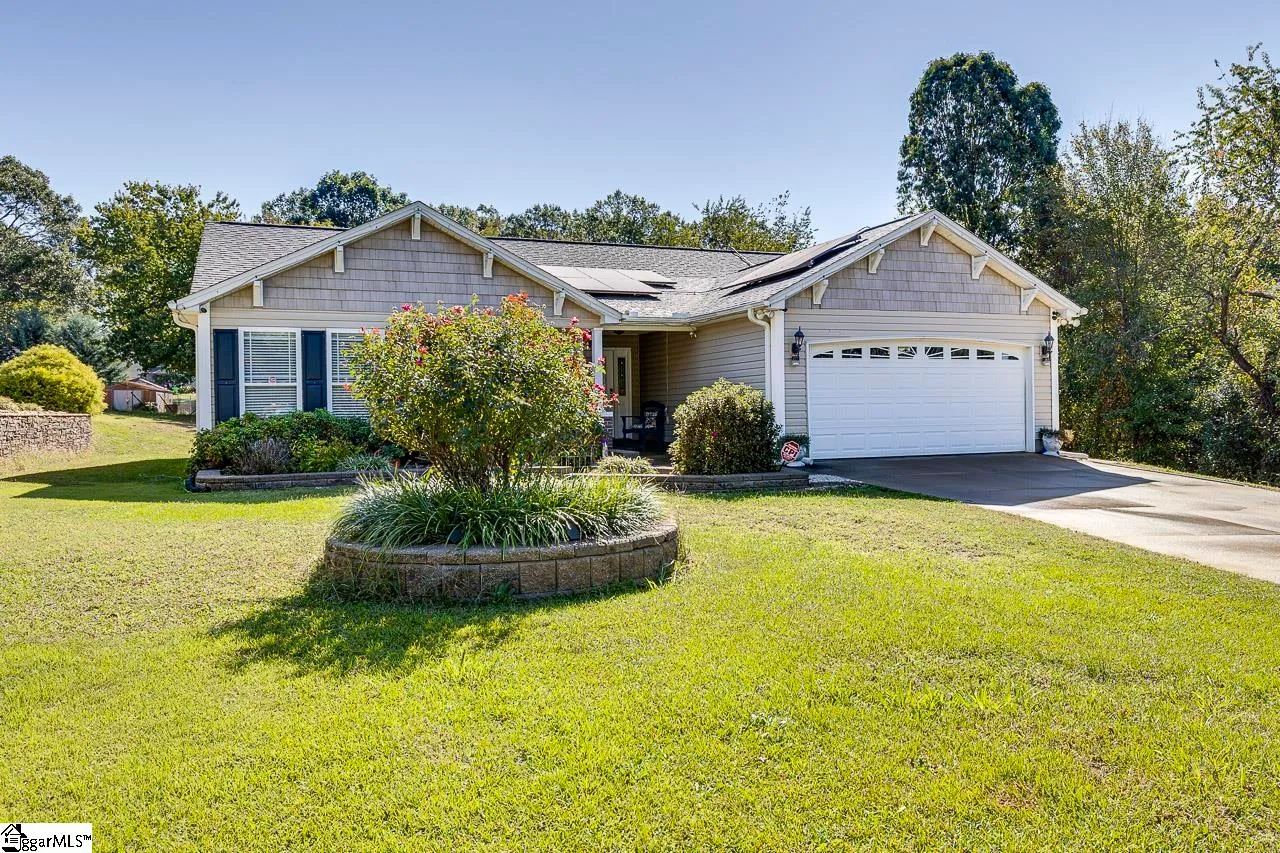 Property image 4 at 140 Colonial Drive, Greer, SC 29651