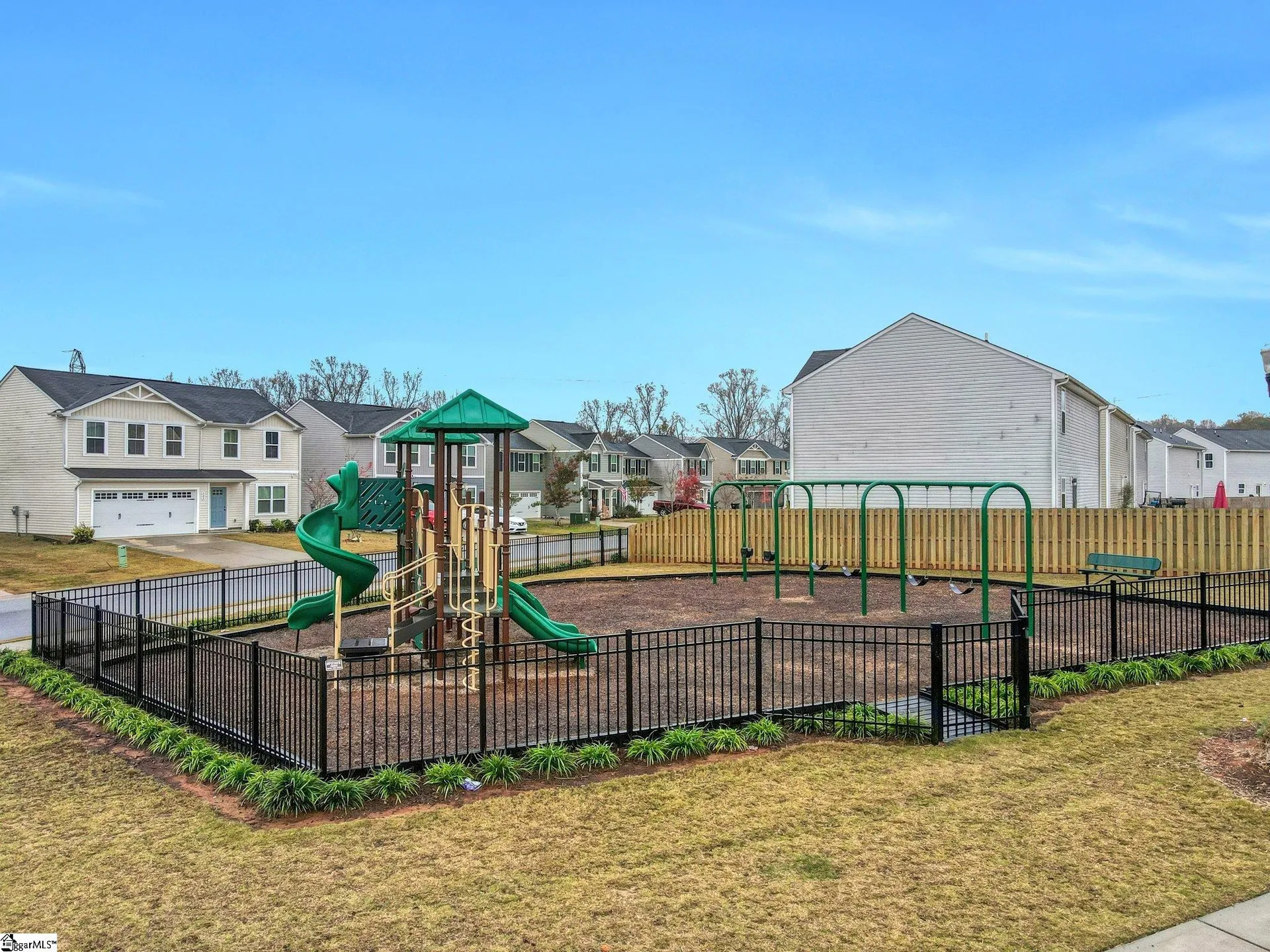 Property image 4 at 10 Wedgemere Drive, Greenville, SC 29605