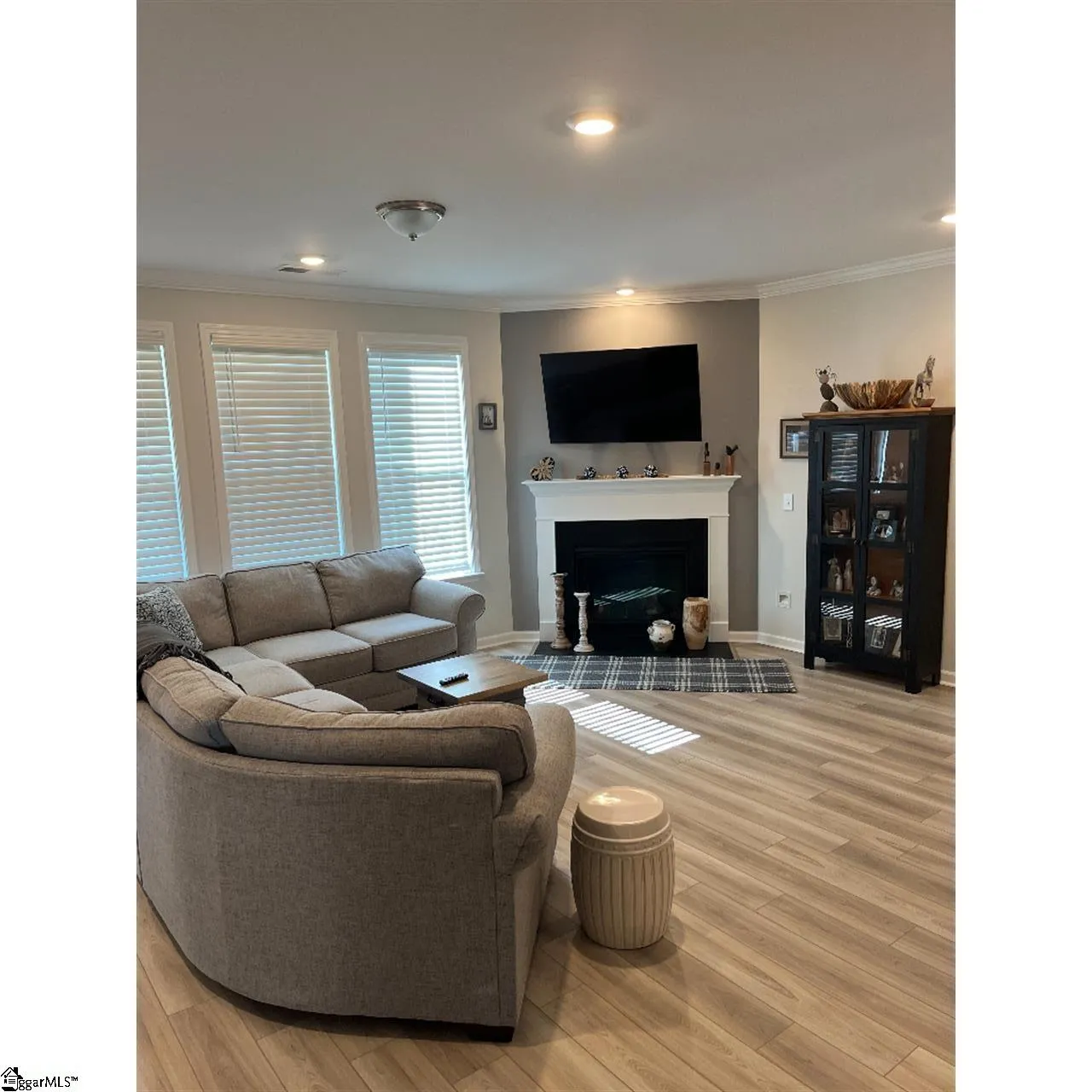 Property image 2 at 102 Woodcross Drive, Simpsonville, SC 29681