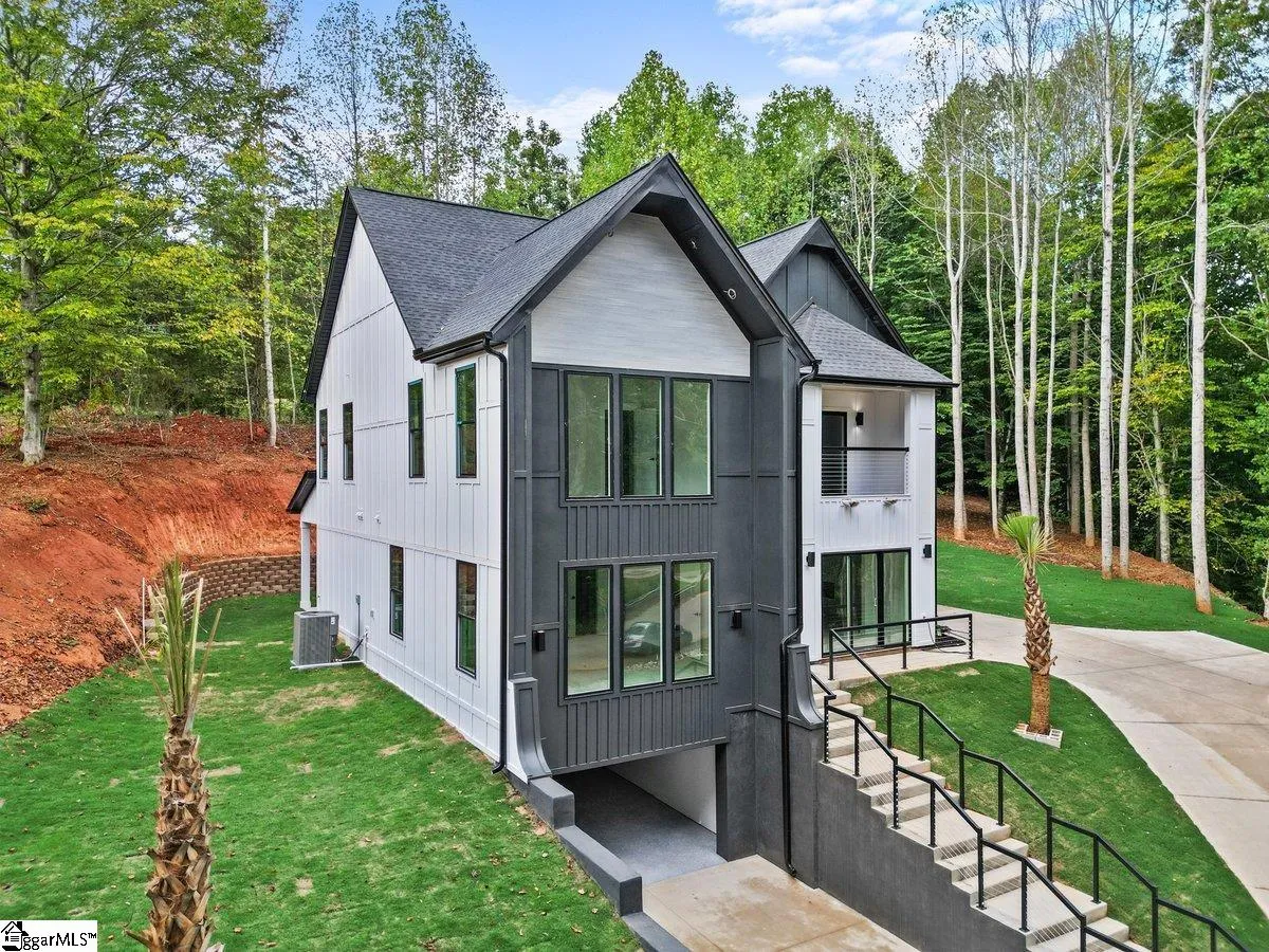 Property image 3 at 184 Blackberry Valley Road, Greenville, SC 29617