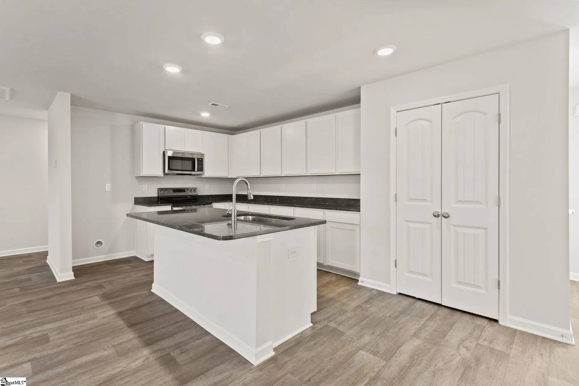 Property image 5 at 421 Haddon Trail, Woodruff, SC 29388