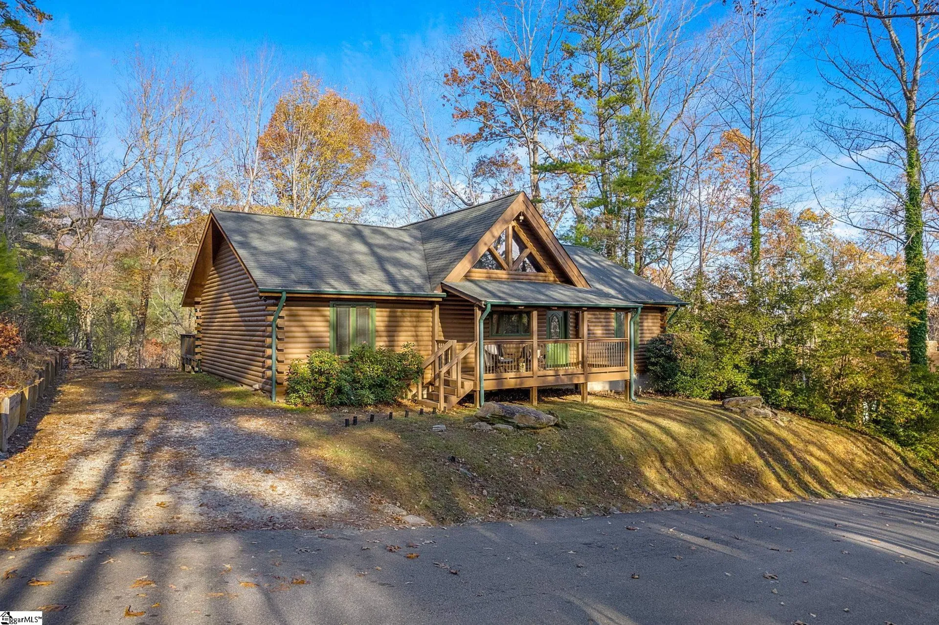 Property image 5 at 424 Whispering Falls Drive, Pickens, SC 29671