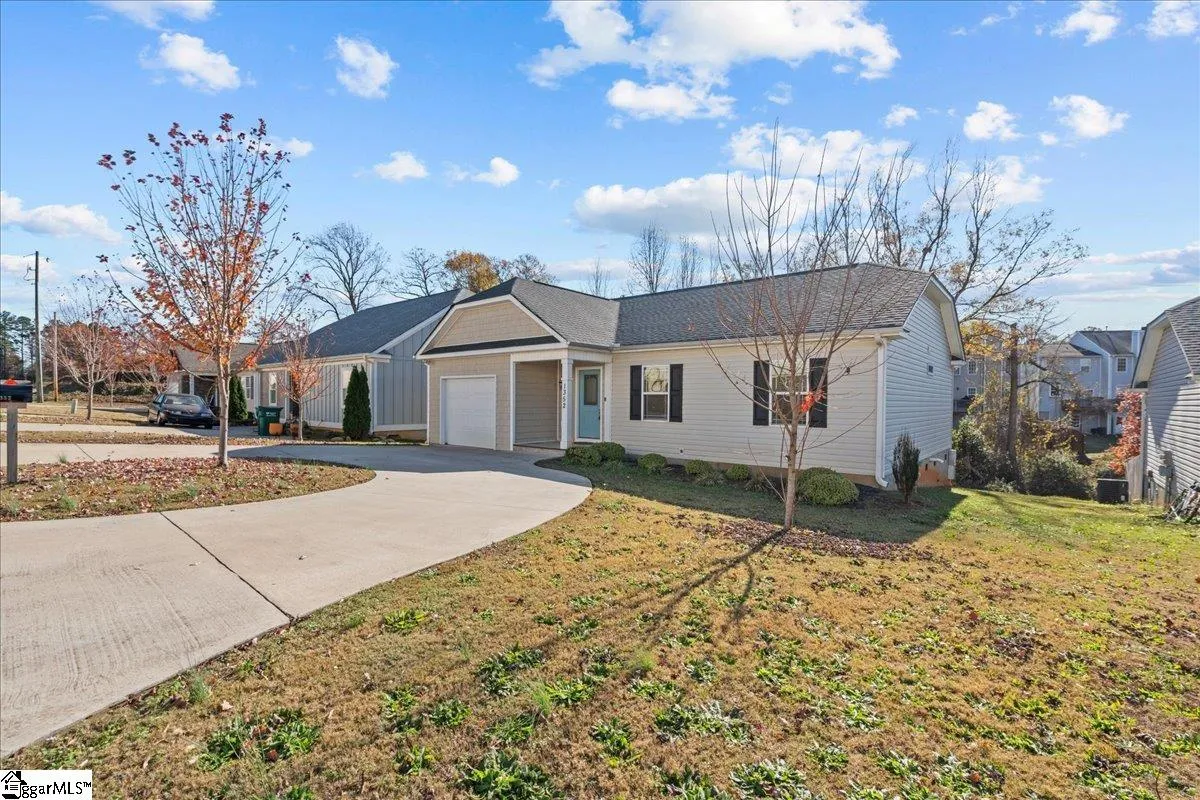 Property image 4 at 1352 Shoresbrook Road, Spartanburg, SC 29301