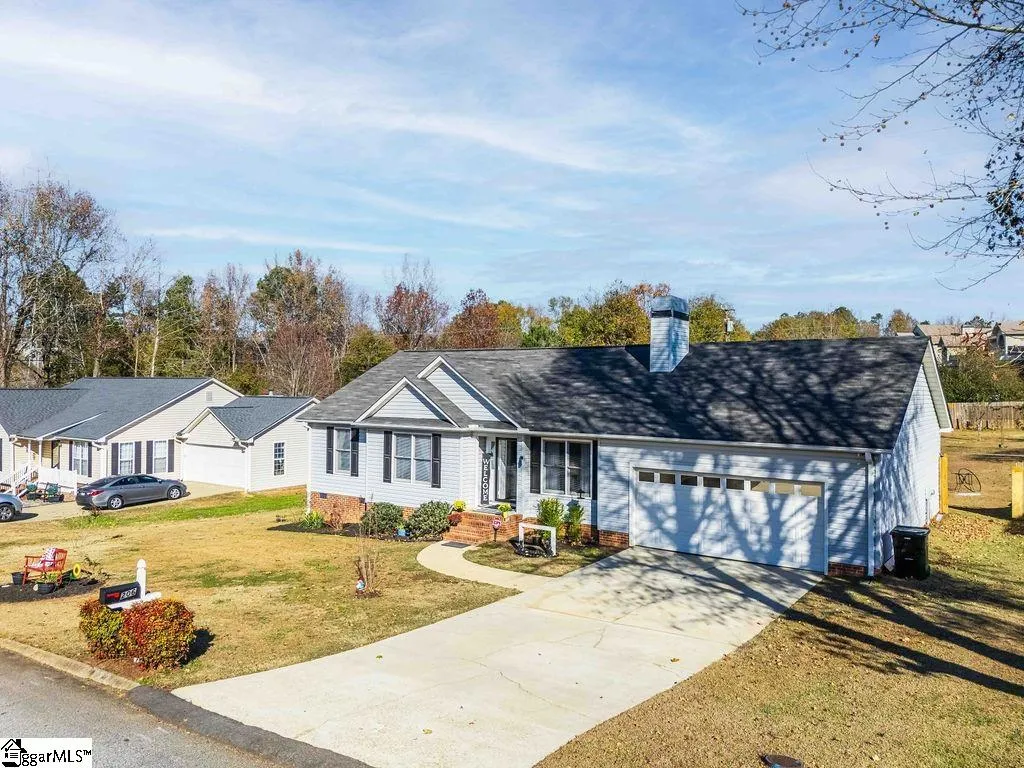 Property image 2 at 206 Foxfire Drive, Simpsonville, SC 29680