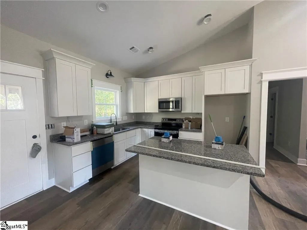 Property image 5 at 111 Brookside Road, Newberry, SC 29127