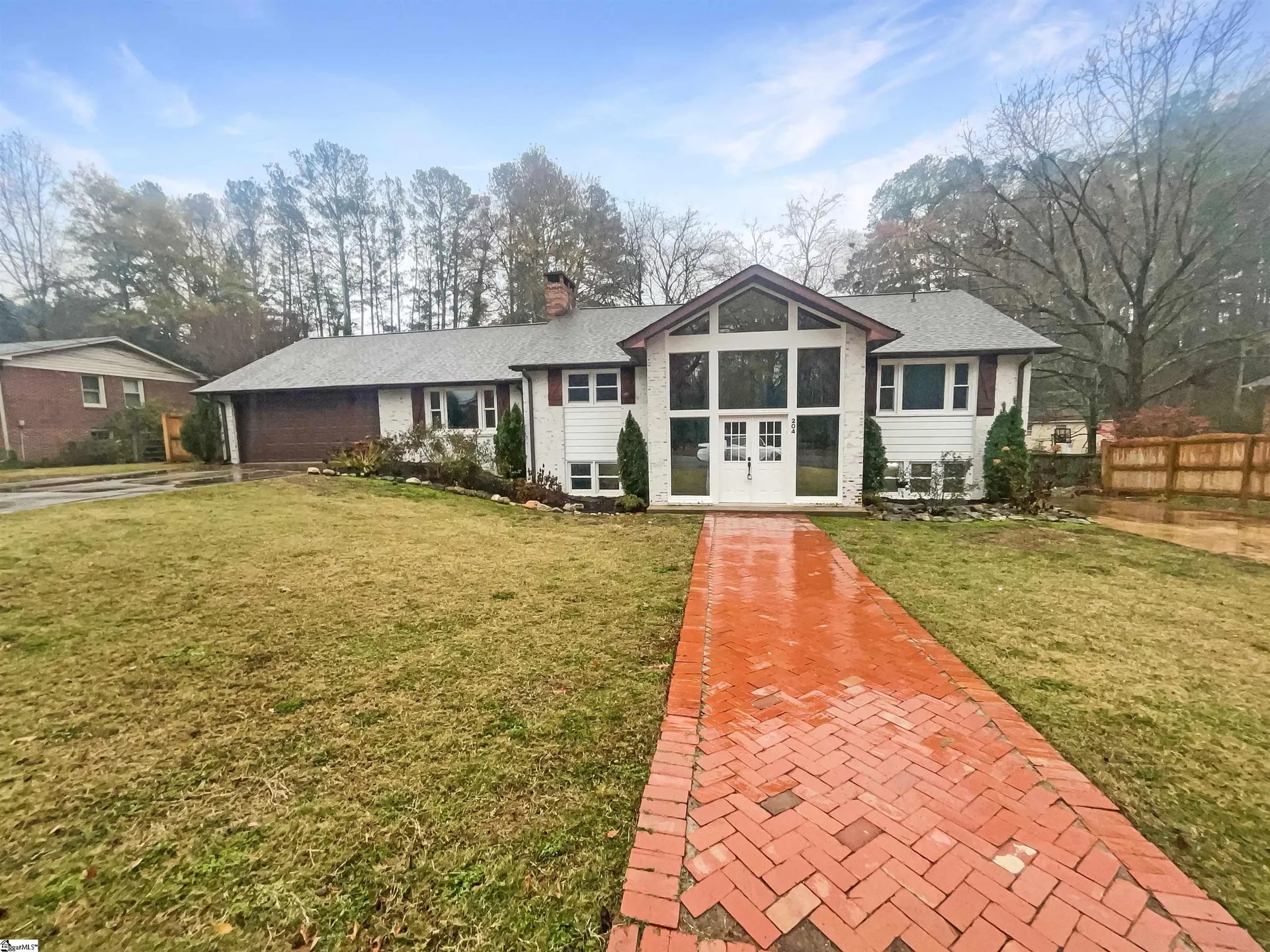 Forest Acres, Easley Community