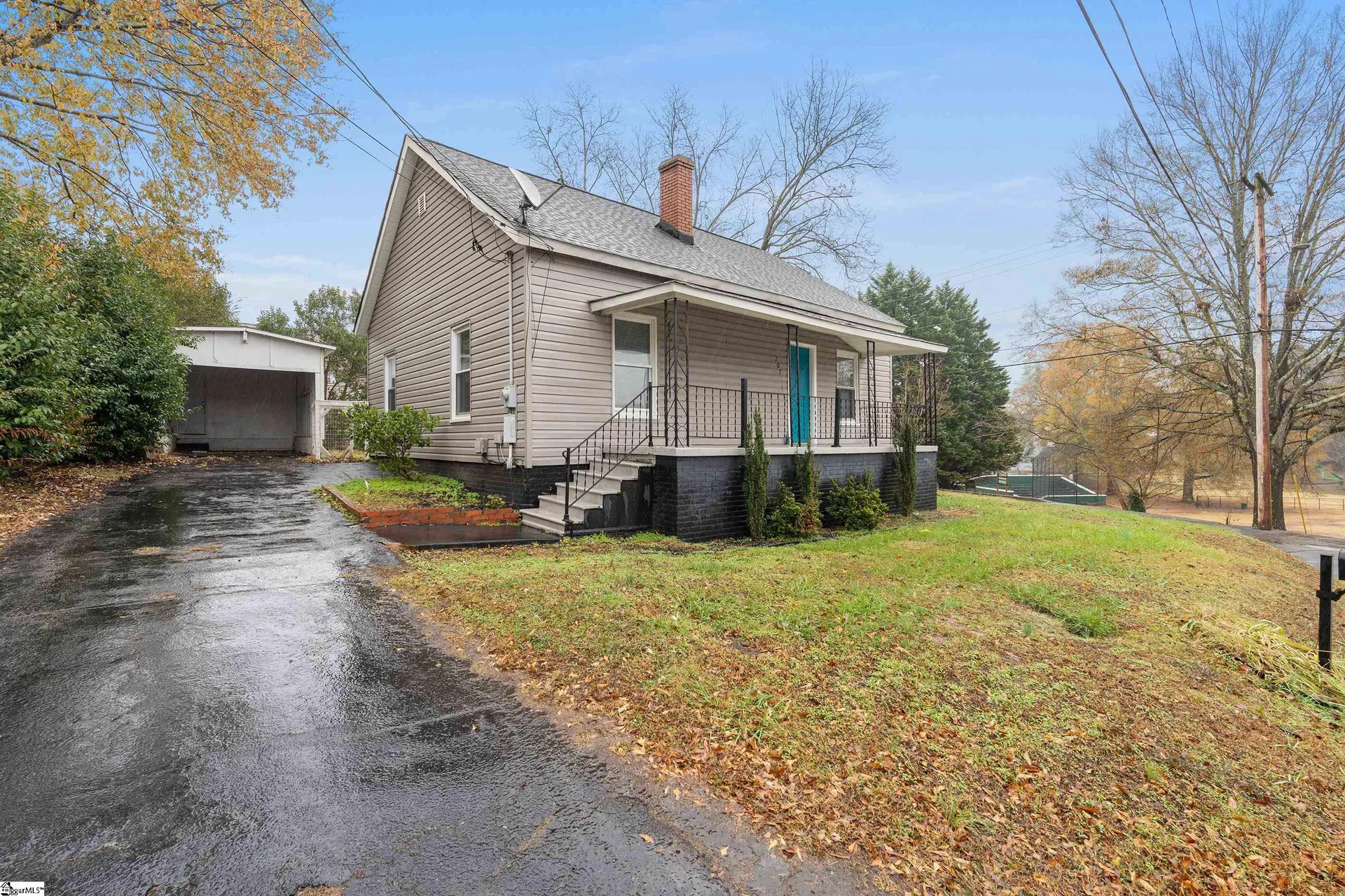 Property image 2 at 207 S 9th Street, Easley, SC 29640