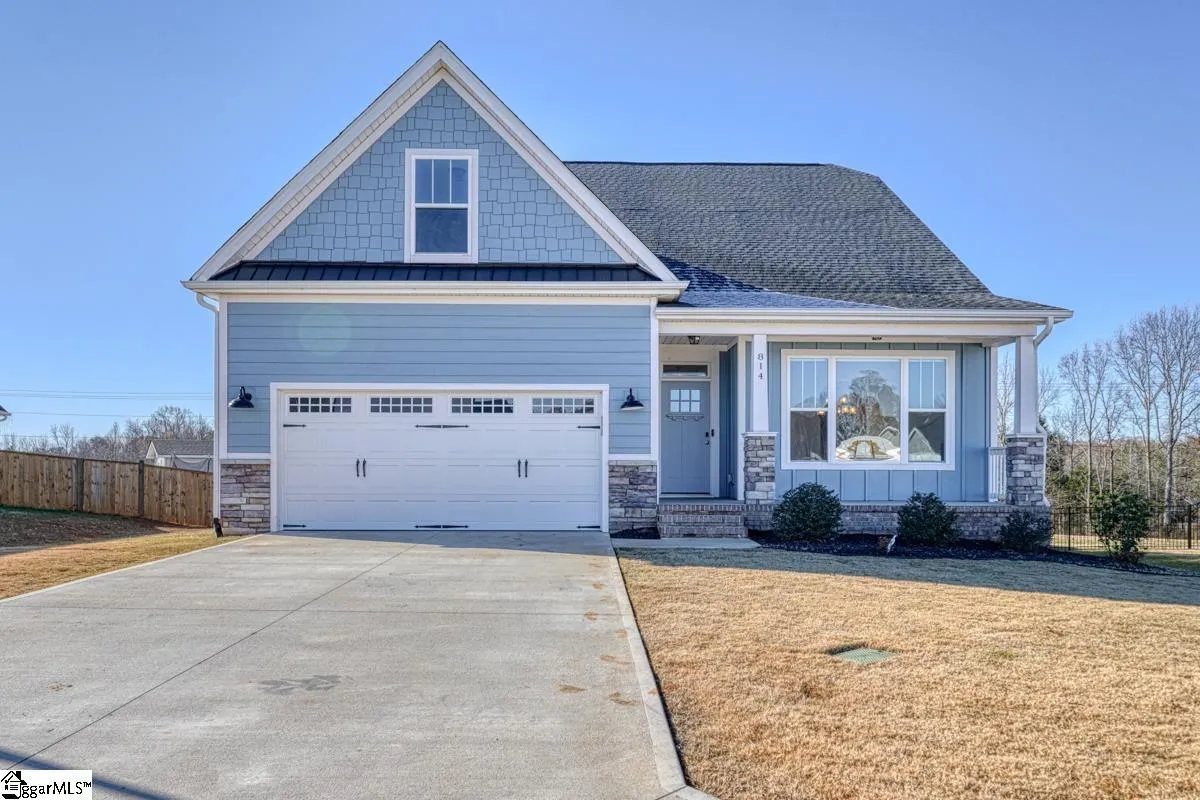 814 Grantwood Circle