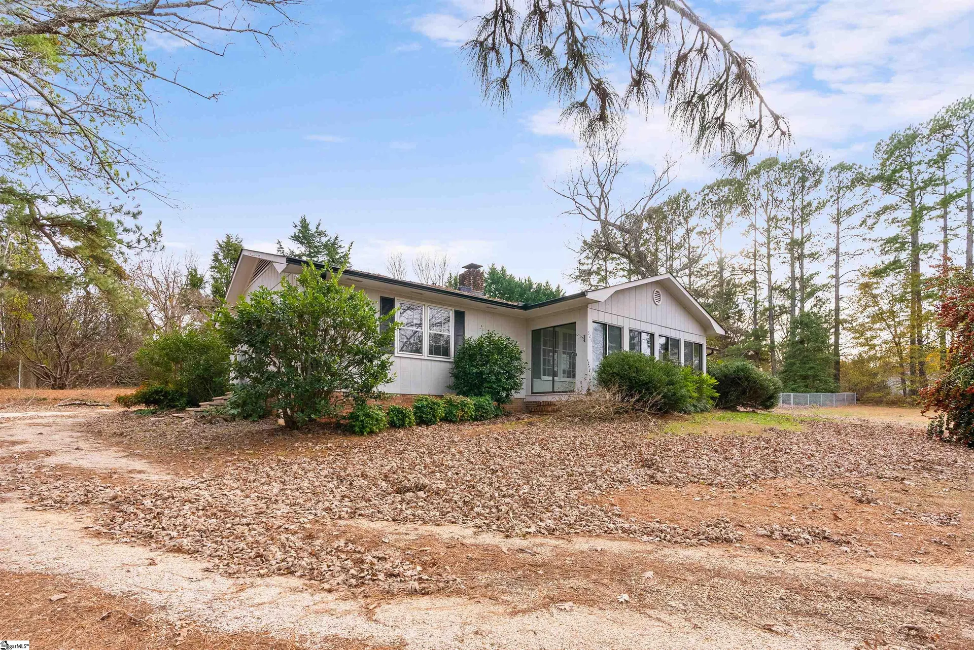 Property image 2 at 325 Wall Street, Campobello, SC 29322-8598