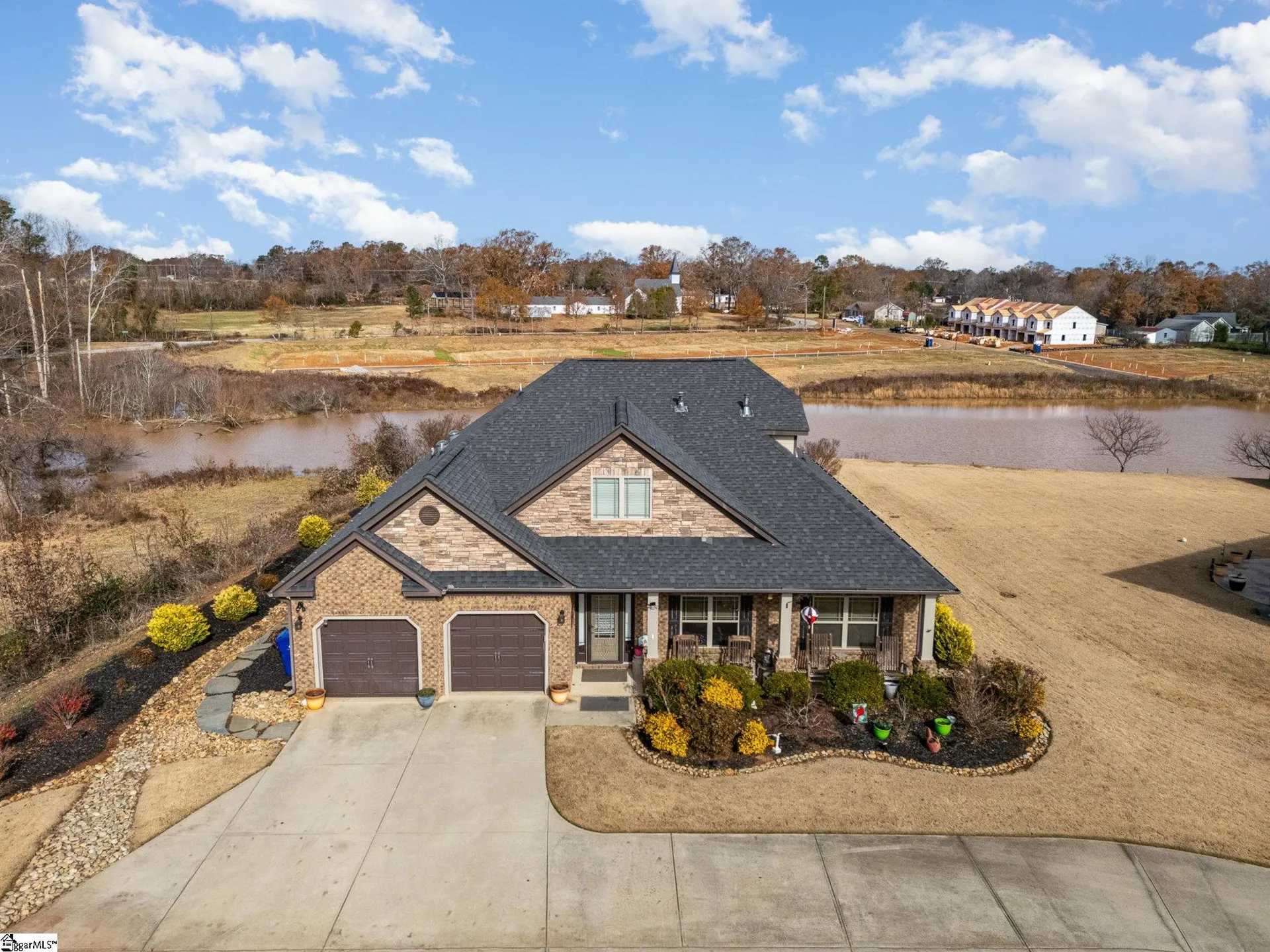 Property image 2 at 124 W Longfield Lane, Woodruff, SC 29388