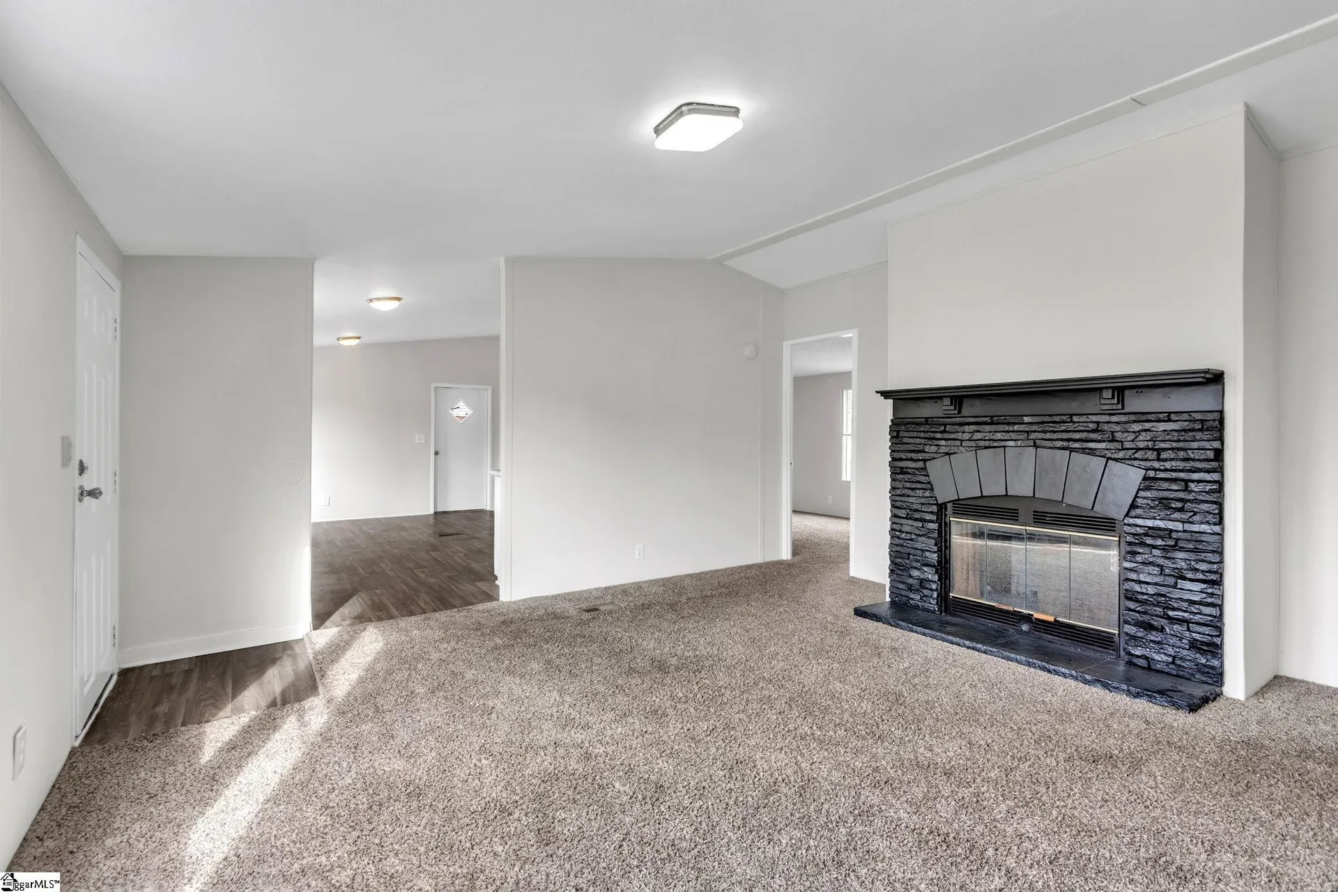 Property image 2 at 3 Channel Drive, Greenville, SC 29611