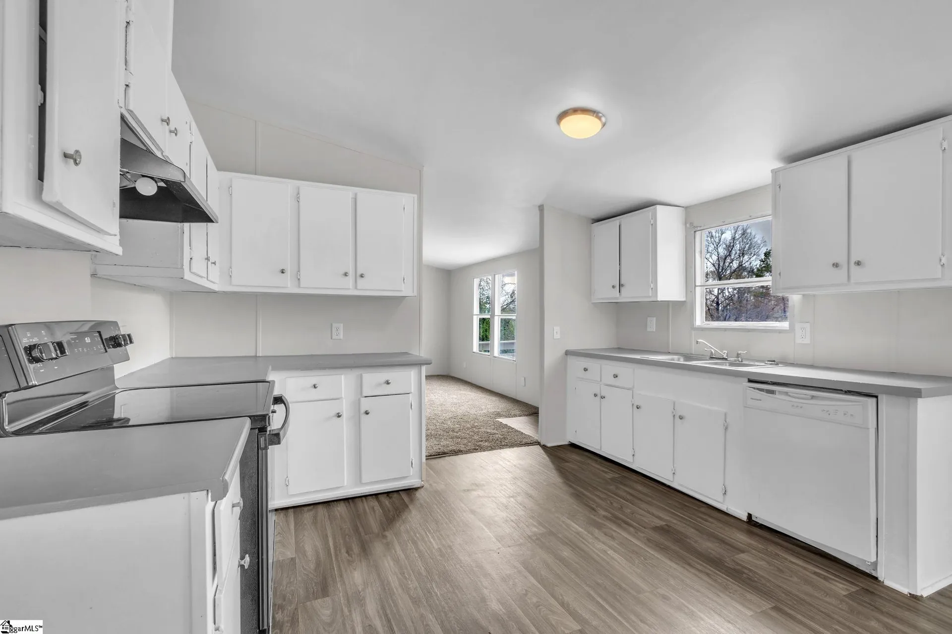Property image 3 at 3 Channel Drive, Greenville, SC 29611