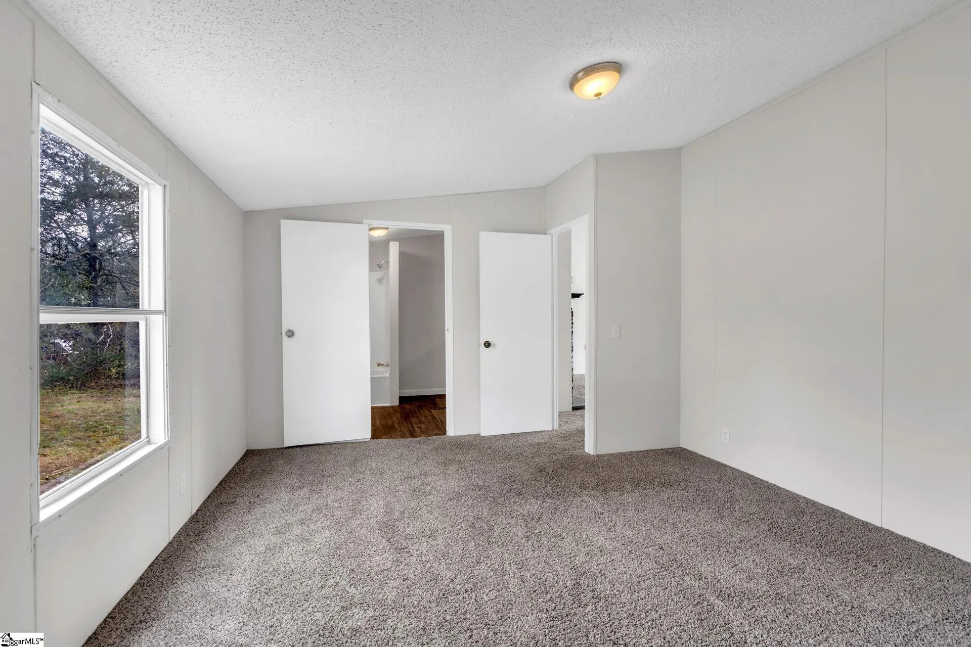 Property image 5 at 3 Channel Drive, Greenville, SC 29611