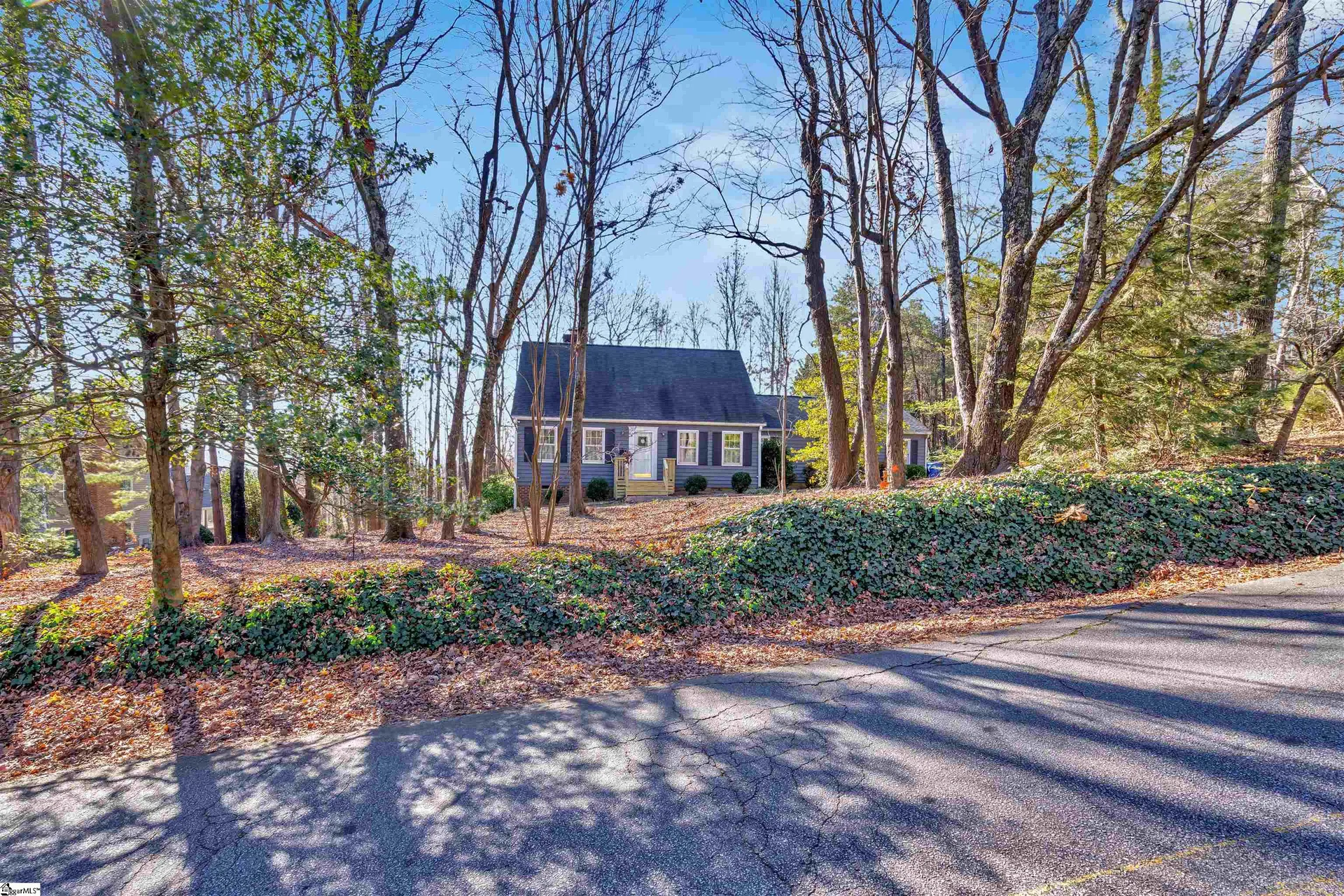 Property image 2 at 305 Fairview Drive, Greenville, SC 29609