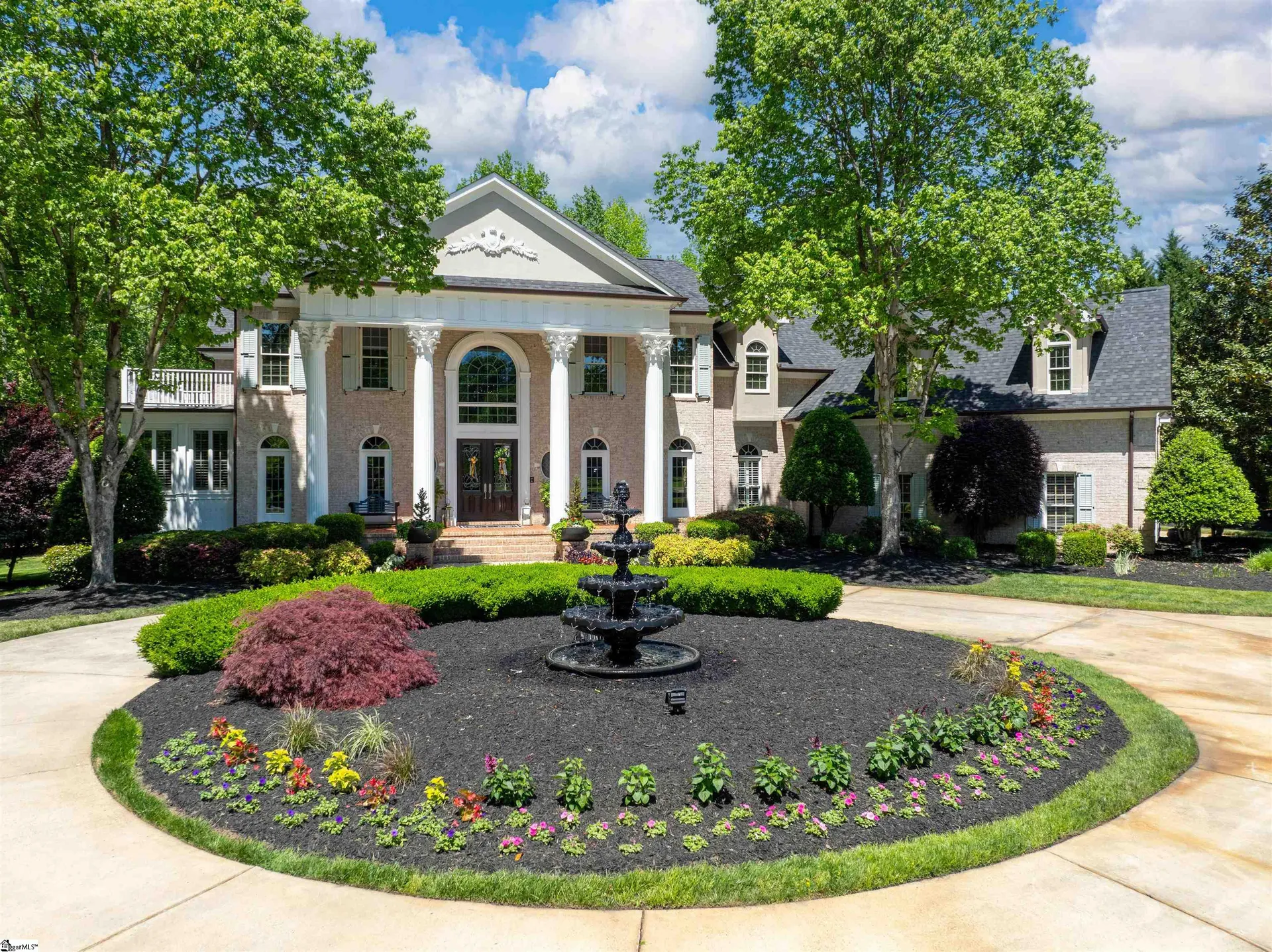 6 White Crescent Lane