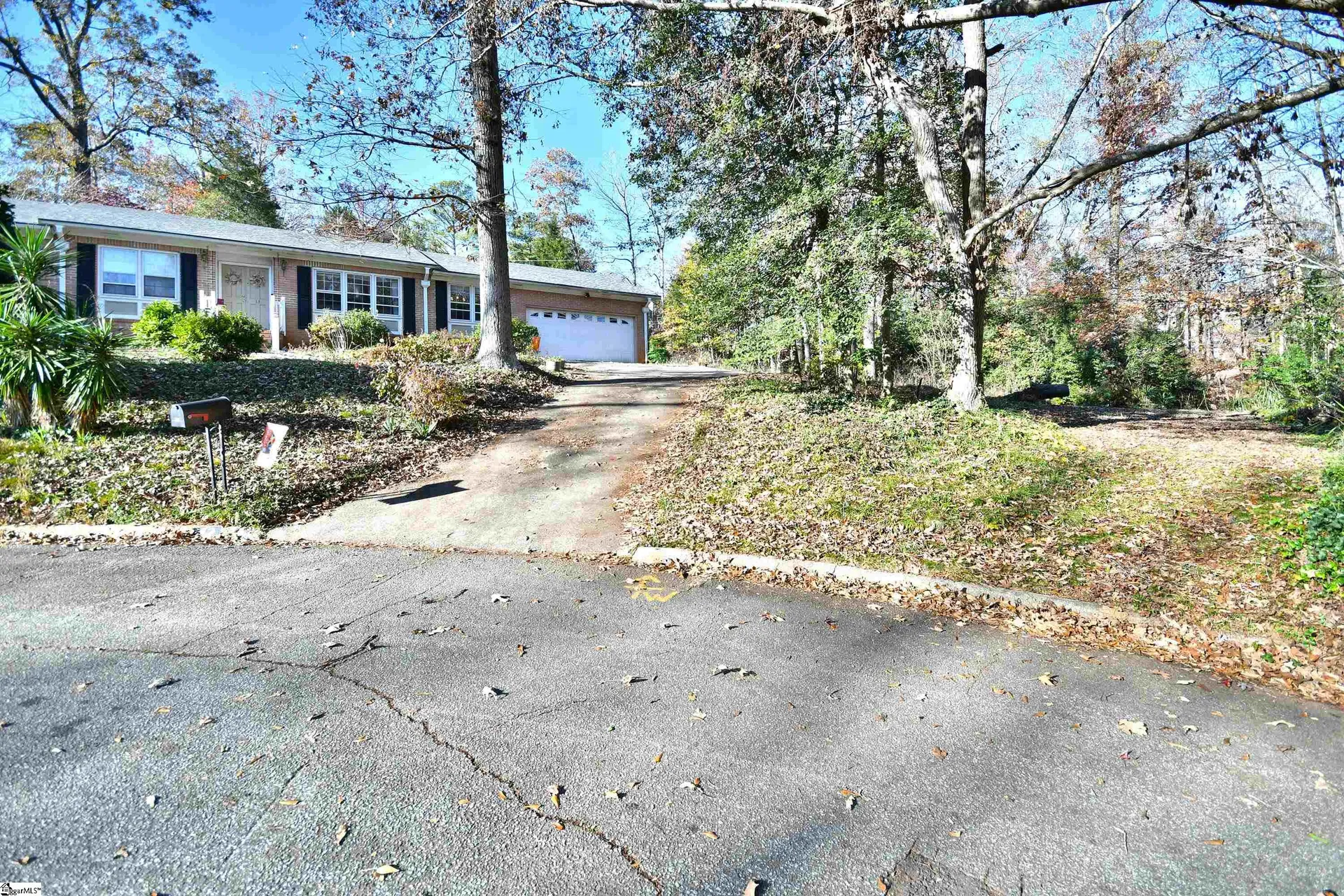 Property image 2 at 12 Burlwood Court, Taylors, SC 29687