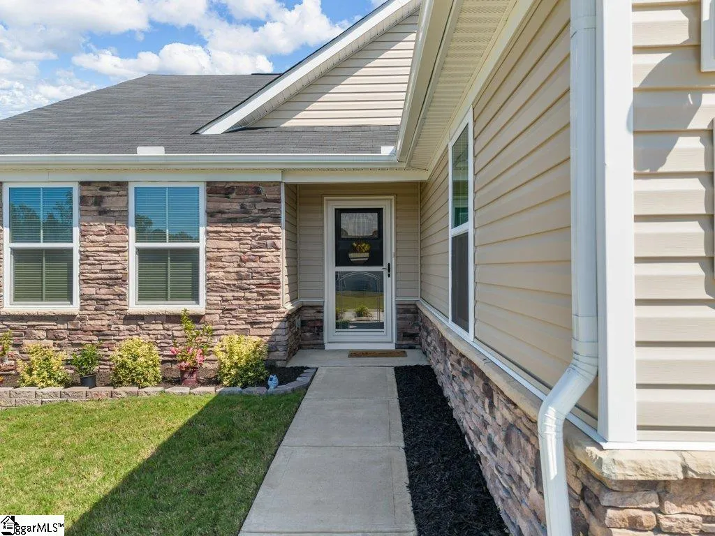 Property image 5 at 1106 Spring Morning Court, Spartanburg, SC 29302-4689
