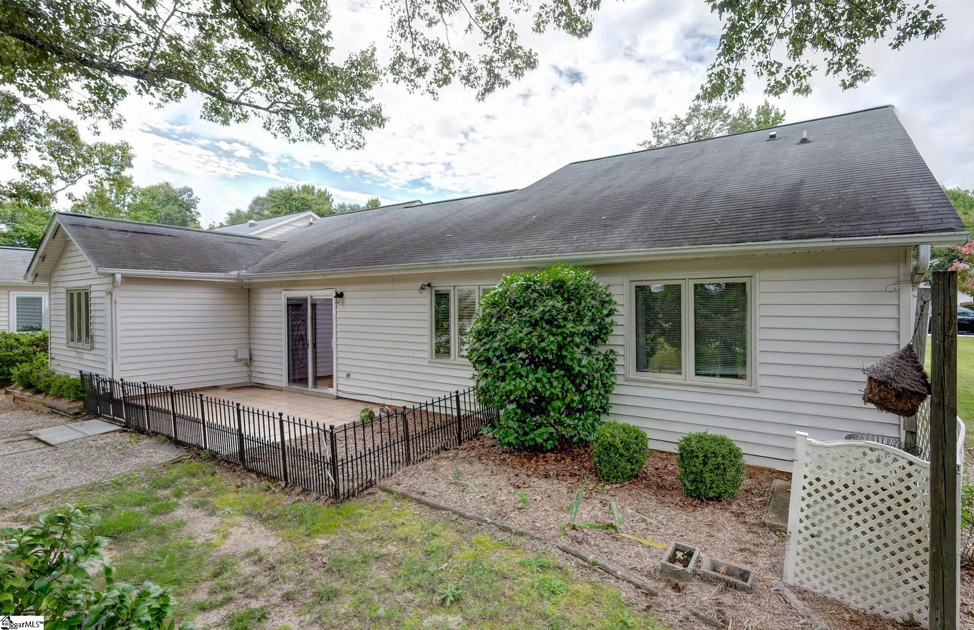 Property image 2 at 208 Creek Forest Drive, Greenville, SC 29615-5302