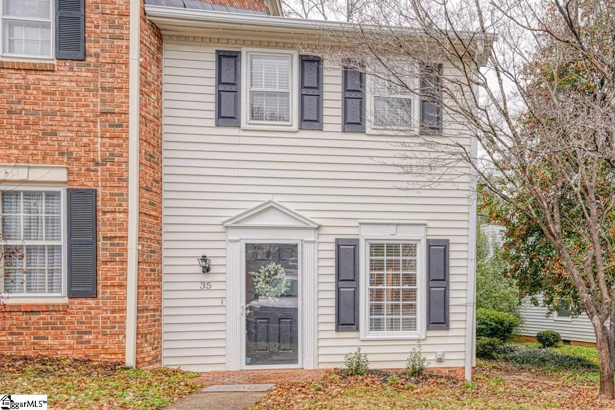 35 Somersett Drive