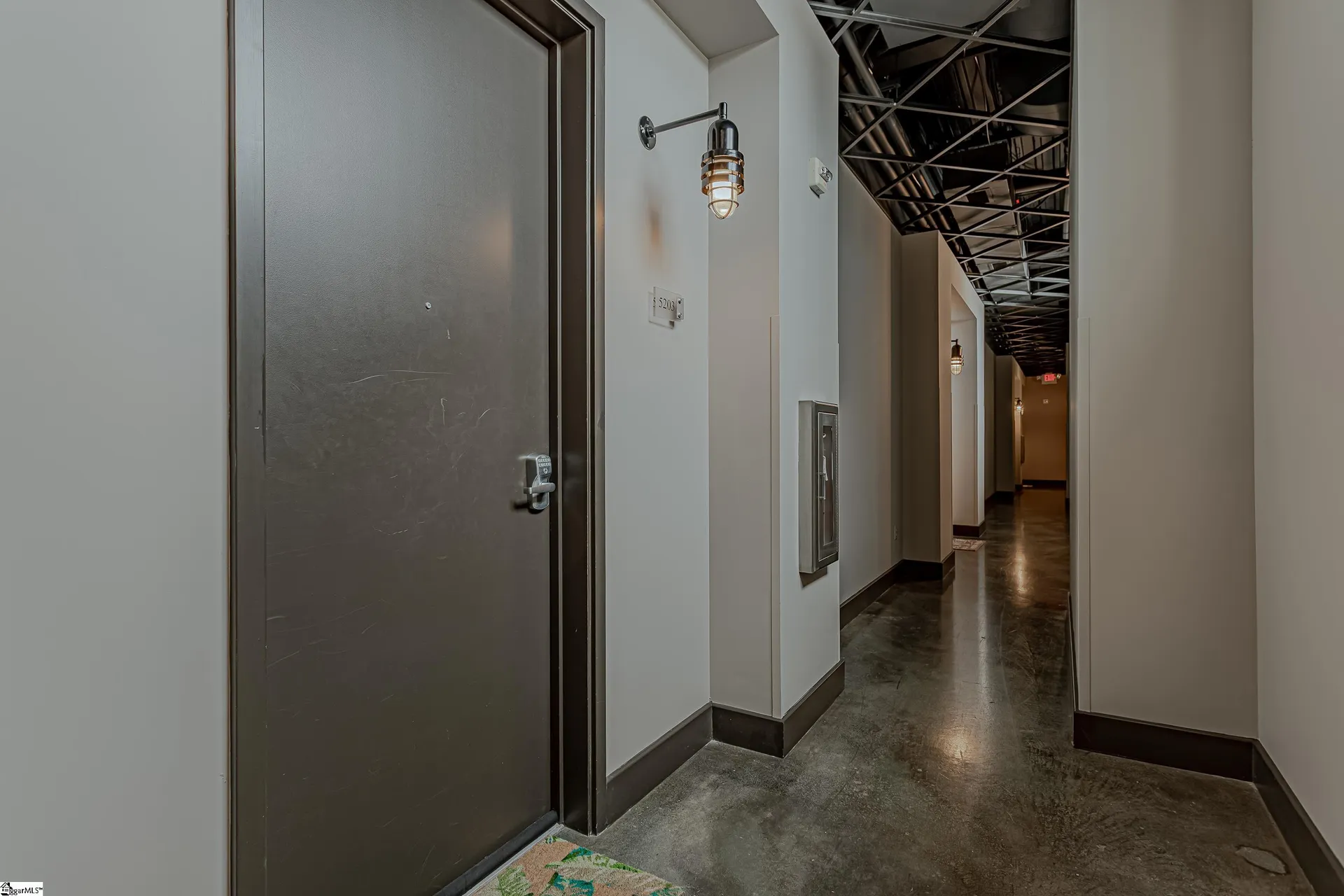 Property image 4 at 500 E Mcbee Street, Greenville, SC 29601