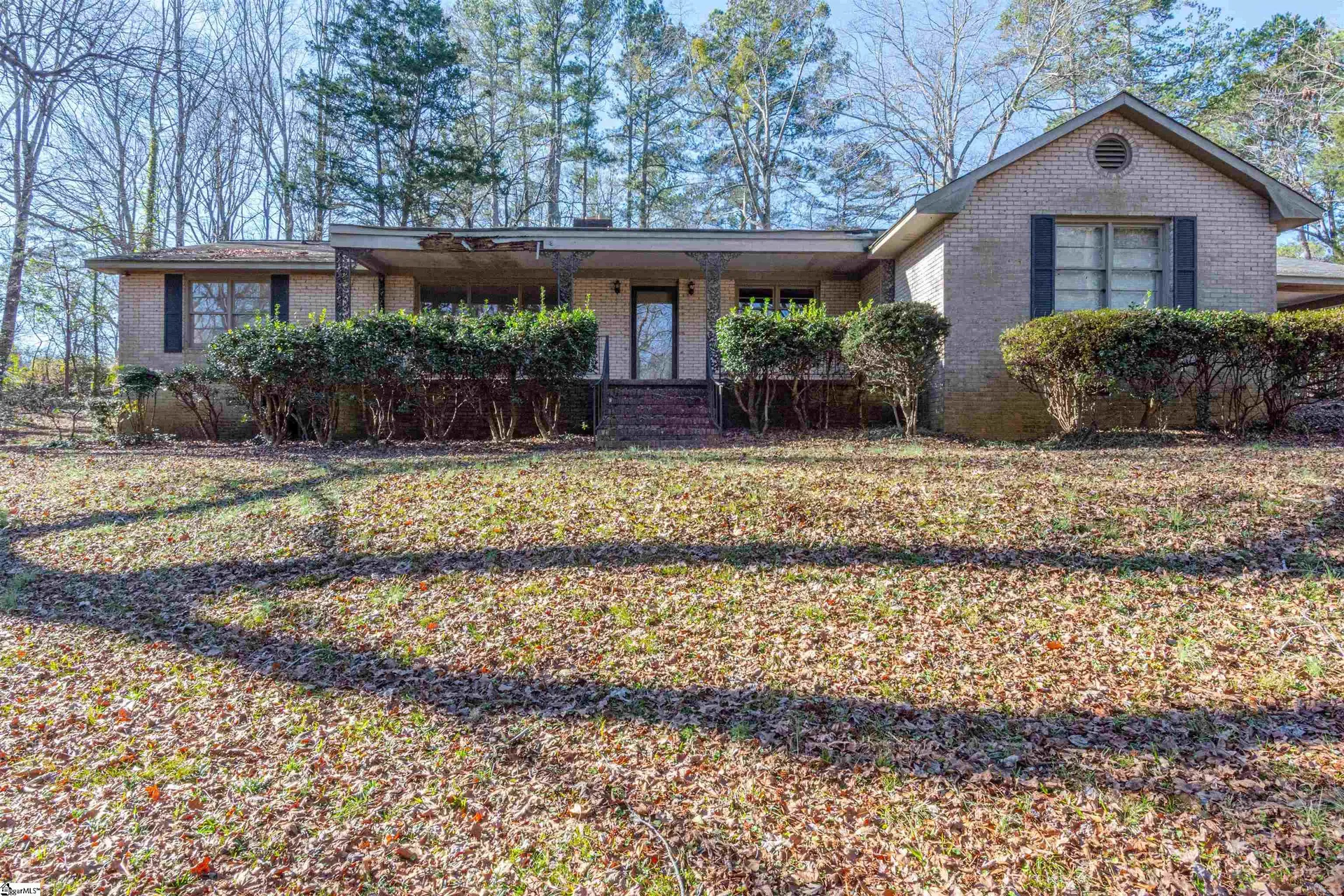 Property image 1 at 1307 Ne Main Street, Simpsonville, SC 29681