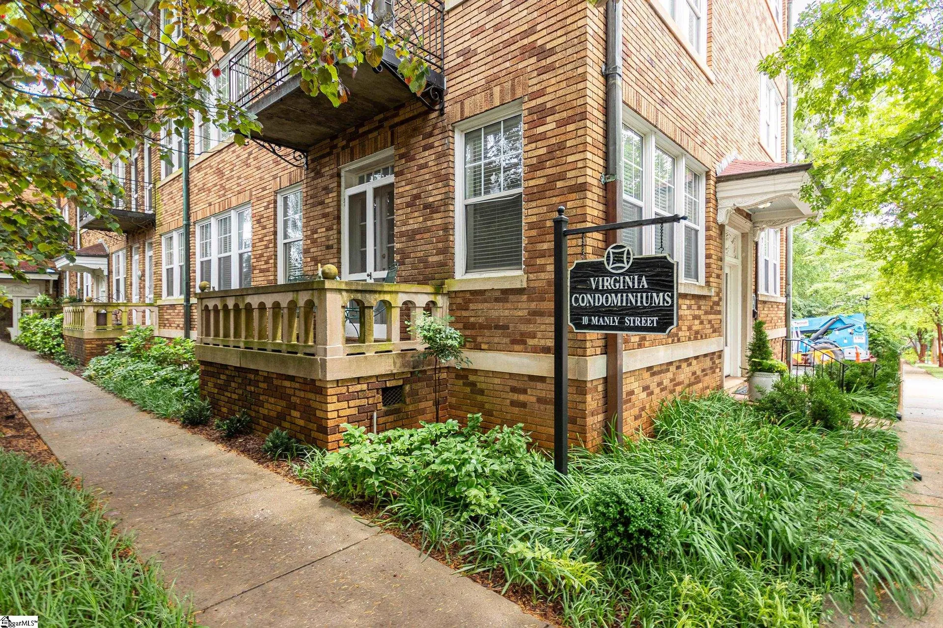 Property image 2 at 10 Manly Street, Greenville, SC 29601
