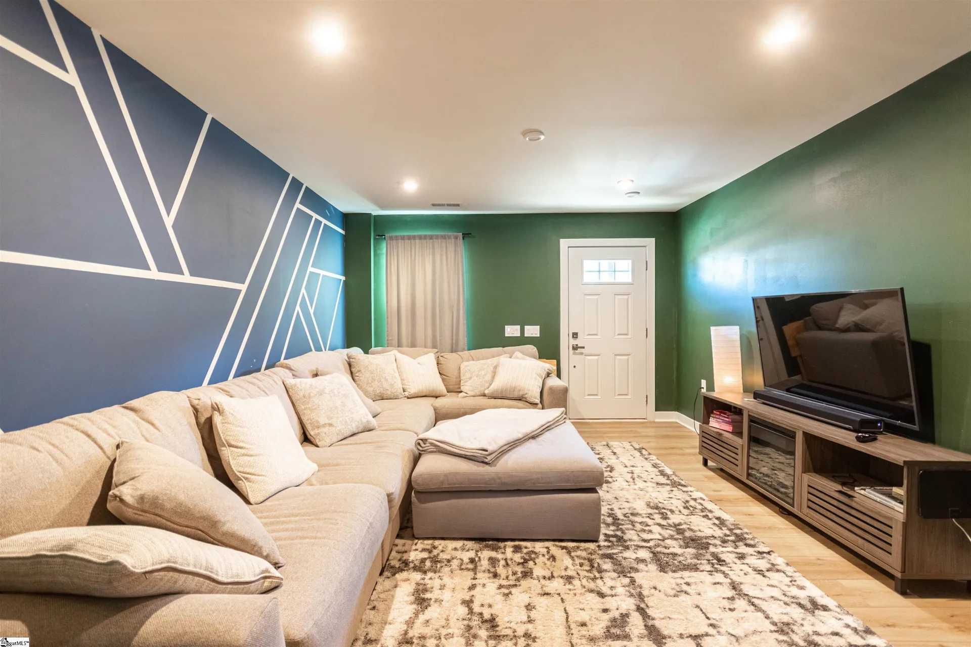 Property image 3 at 902 Leyburn Lane, Greenville, SC 29017