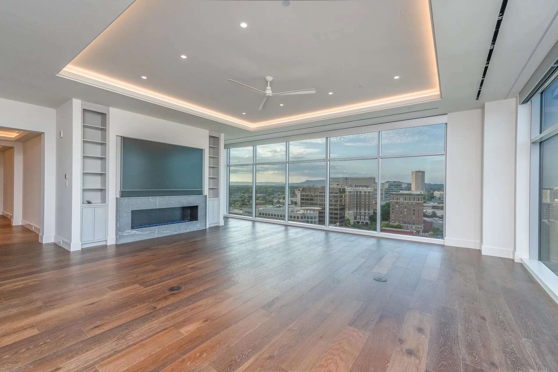Property image 3 at 355 S Main Street, Greenville, SC 29601
