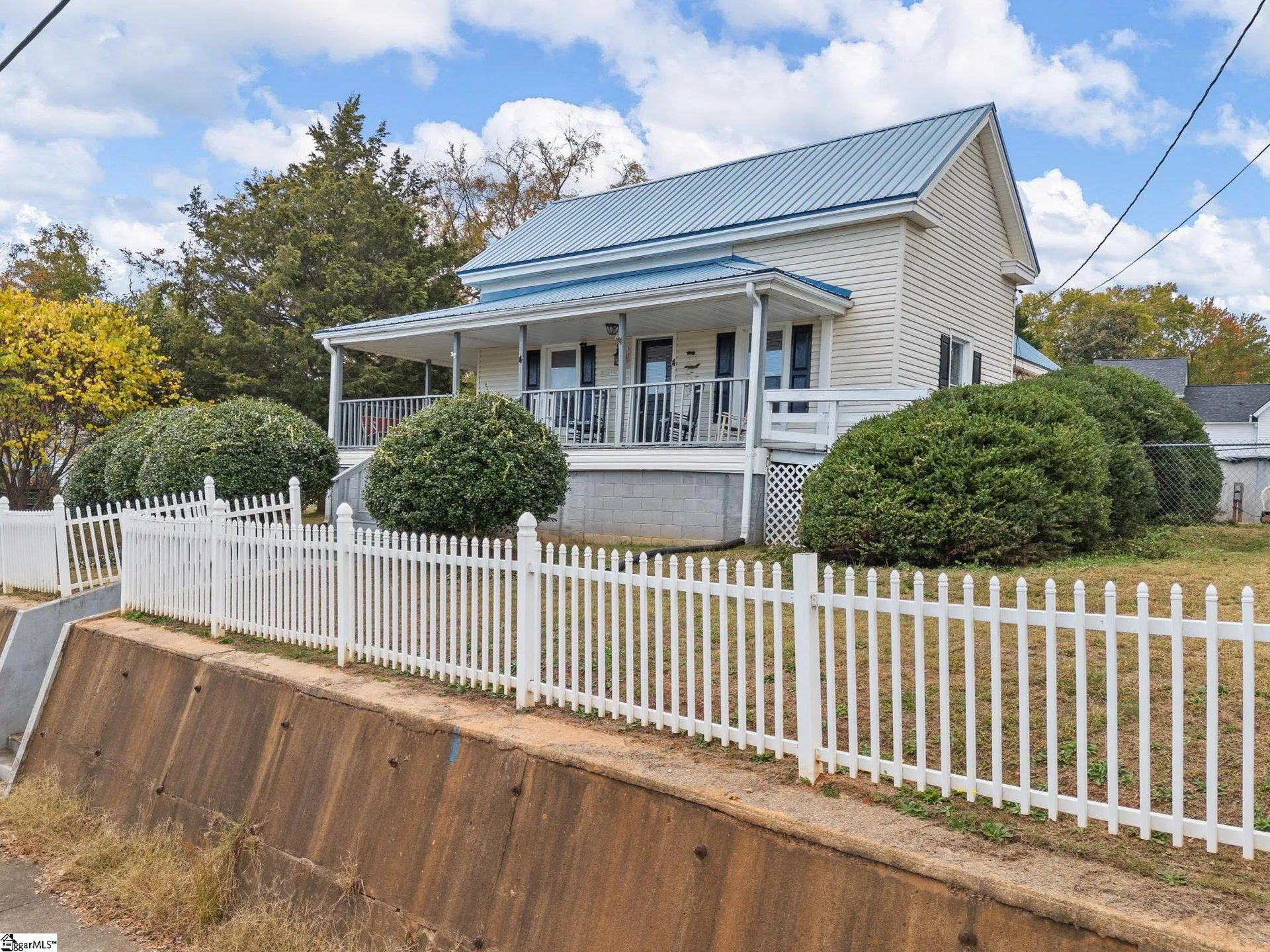 4 Courtney Street
