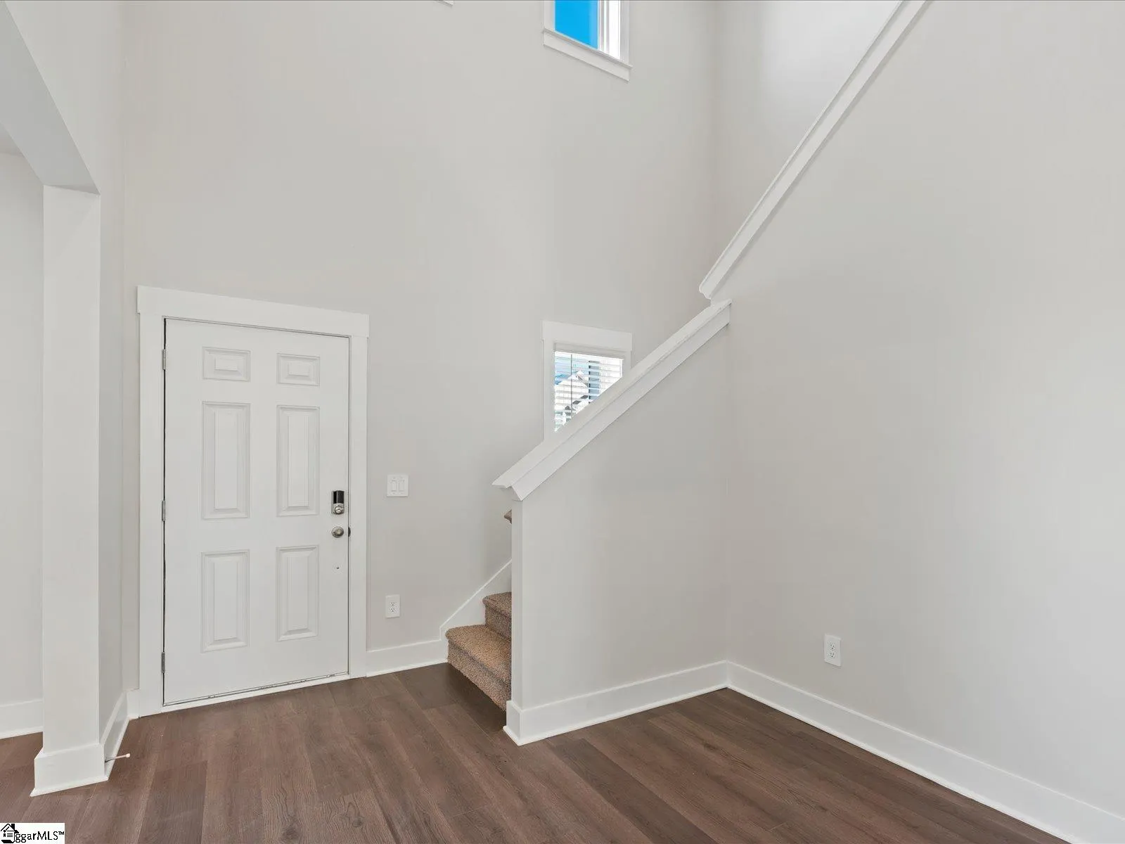 Property image 2 at 1042 Hillcraft Drive, Greer, SC 29651