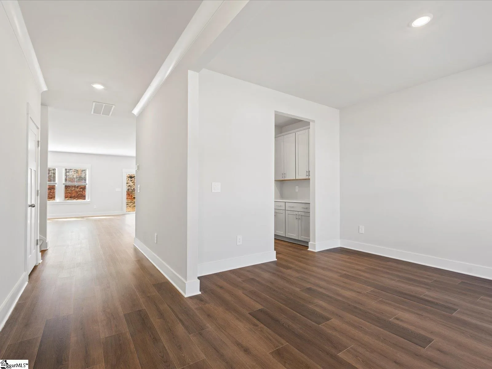 Property image 3 at 913 Burghley Circle, Greer, SC 29651
