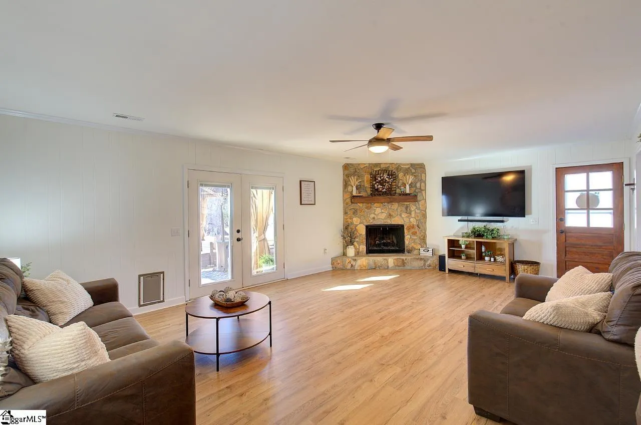 Property image 5 at 104 Dorian Drive, Simpsonville, SC 29680