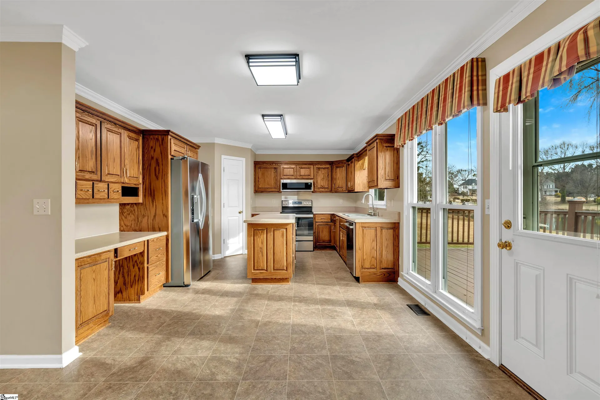 Property image 2 at 115 Spring Lake Loop, Simpsonville, SC 29681-7225